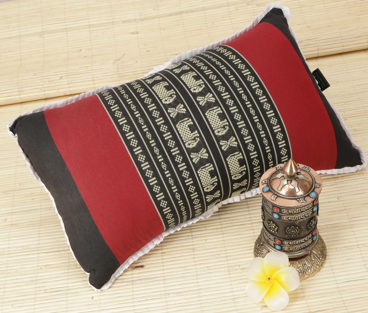 Coussin De Méditation Carré Style Thaï – Remplissage Kapok, Idéal Yoga, Soutien Nuque – Taille 10x20x30 Cm, Couleur Rouge – Vegan Et équitable