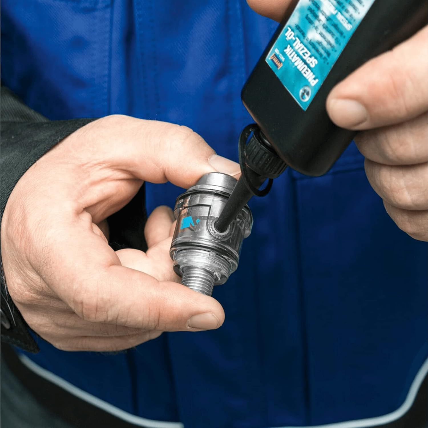 Hazet mini oiler 9070N-1 - 28 ml de capacidad, rellenable, se puede acoplar directamente a la herramienta, especialmente ligero - para prolongar la vida útil de las herramientas neumáticas