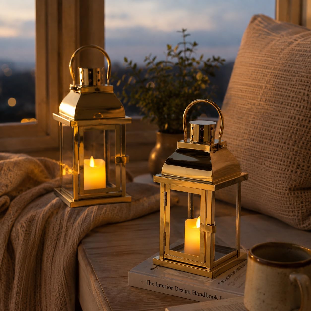 TRIROCKS Windlicht Laterne 2er Set Gold, 25 cm Kerzenlaterne aus Metall & Glas, Deko Laternen für Tisch, Balkon, Terrasse, Hochzeit, Wohnzimmer, Innen & geschützten Außenbereich, ohne Kerzen