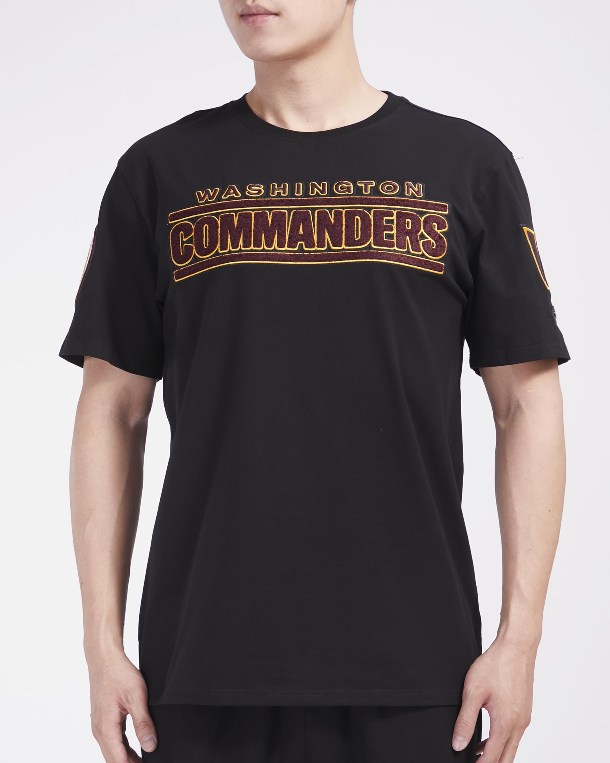 Pro Standard Mens NFL Washington Commanders Classic Chenille Short Sleeve Tee Black XL