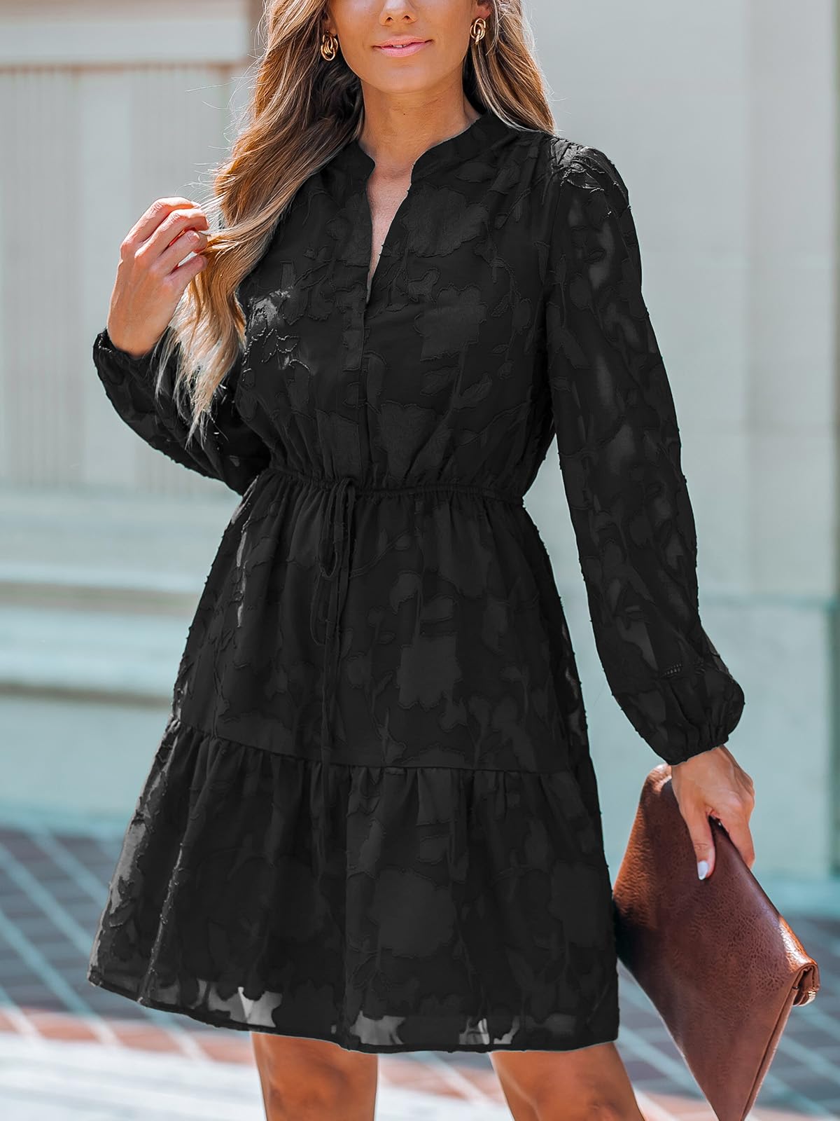 CUPSHE Mini robes d'automne semi-formelles en dentelle à volants pour femme, col en V, manches longues bouffantes, taille élastique