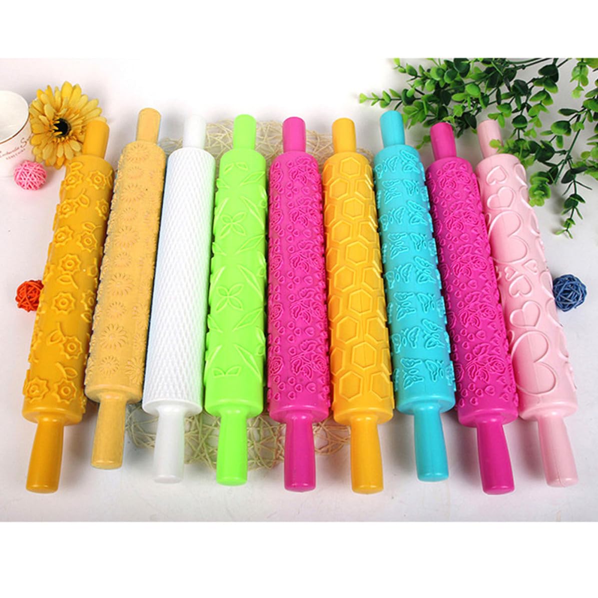 ibasenice Rouleau à Pâtisserie Motifs Décoratifs Multifonction 8pcs en Plastique Plusieurs Styles pour Pâte à Sucre et Massepain, pour Pâtisserie DIY et Décoration Créative Plusieurs Styles