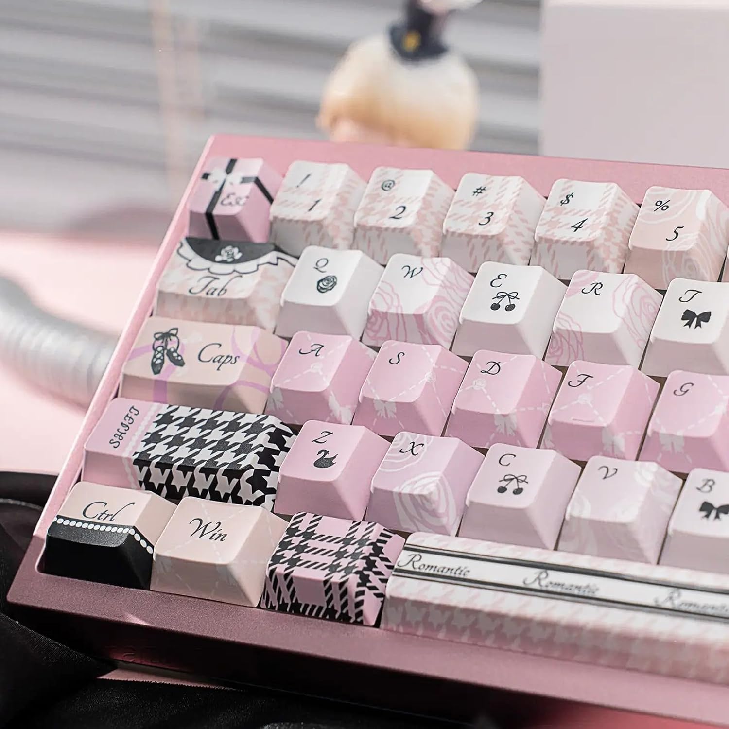 PBT Keycaps Black Swan Pink Black Cute 130 Keys MX Switch Key Cap