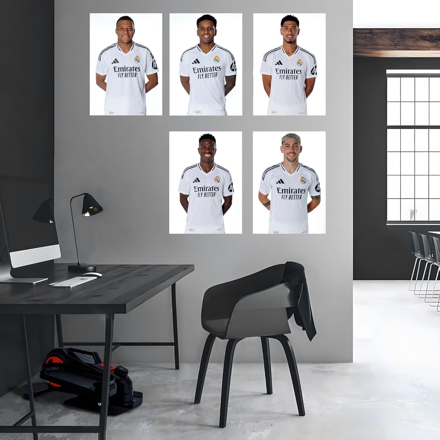 Licensed Decor Real Madrid Wallart Vinyl Wall Mural A2 Attacking 5 Studio - 59cm (h) x 42 cm (w)
