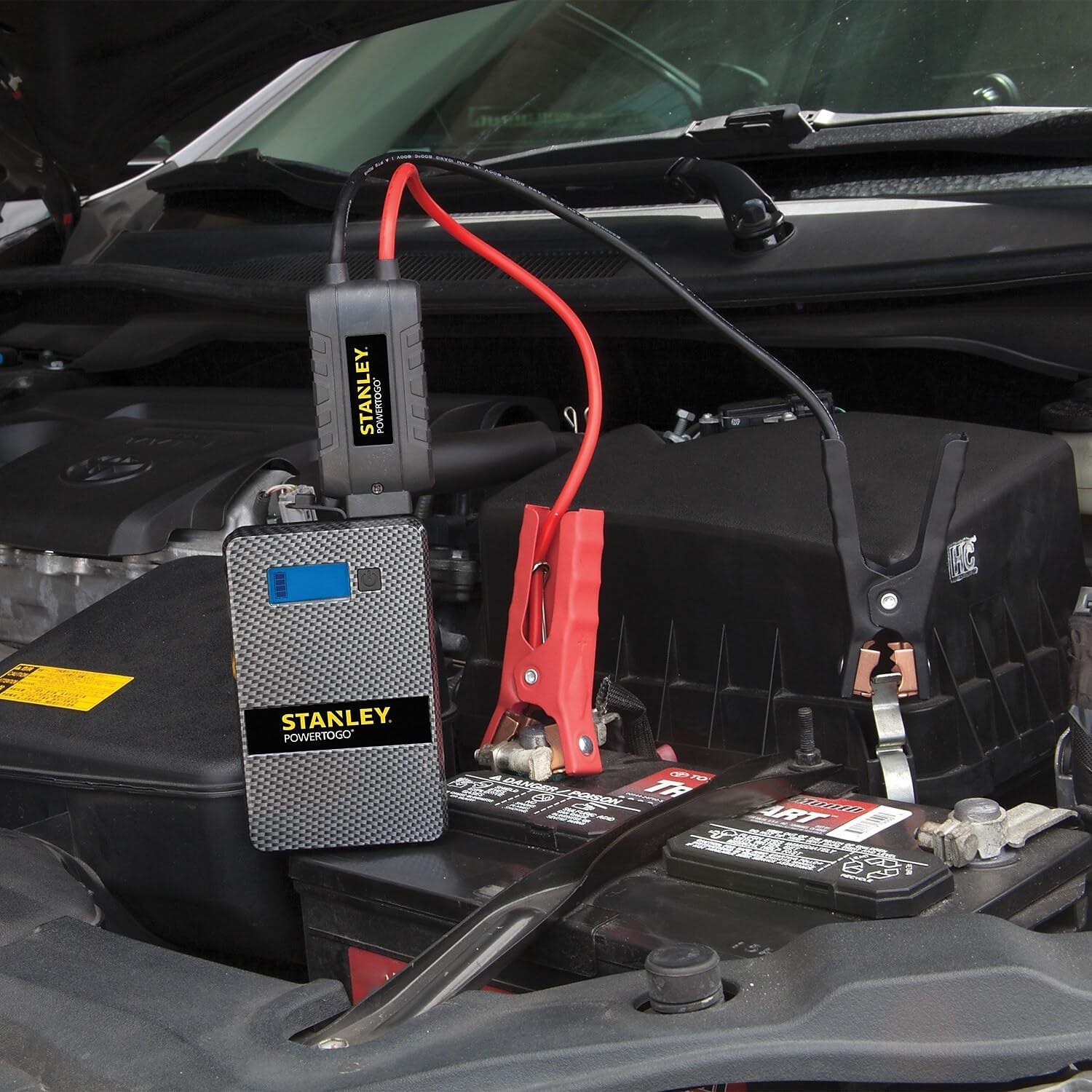 STANLEY SS4LS jump starting a car battery