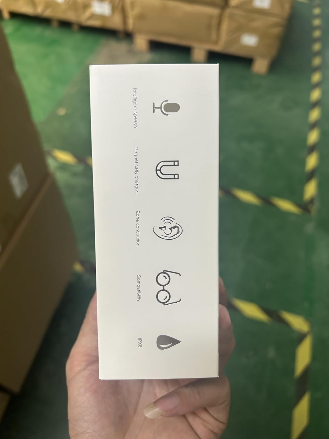 Side view of the Sayrelances headphone product box showing key features