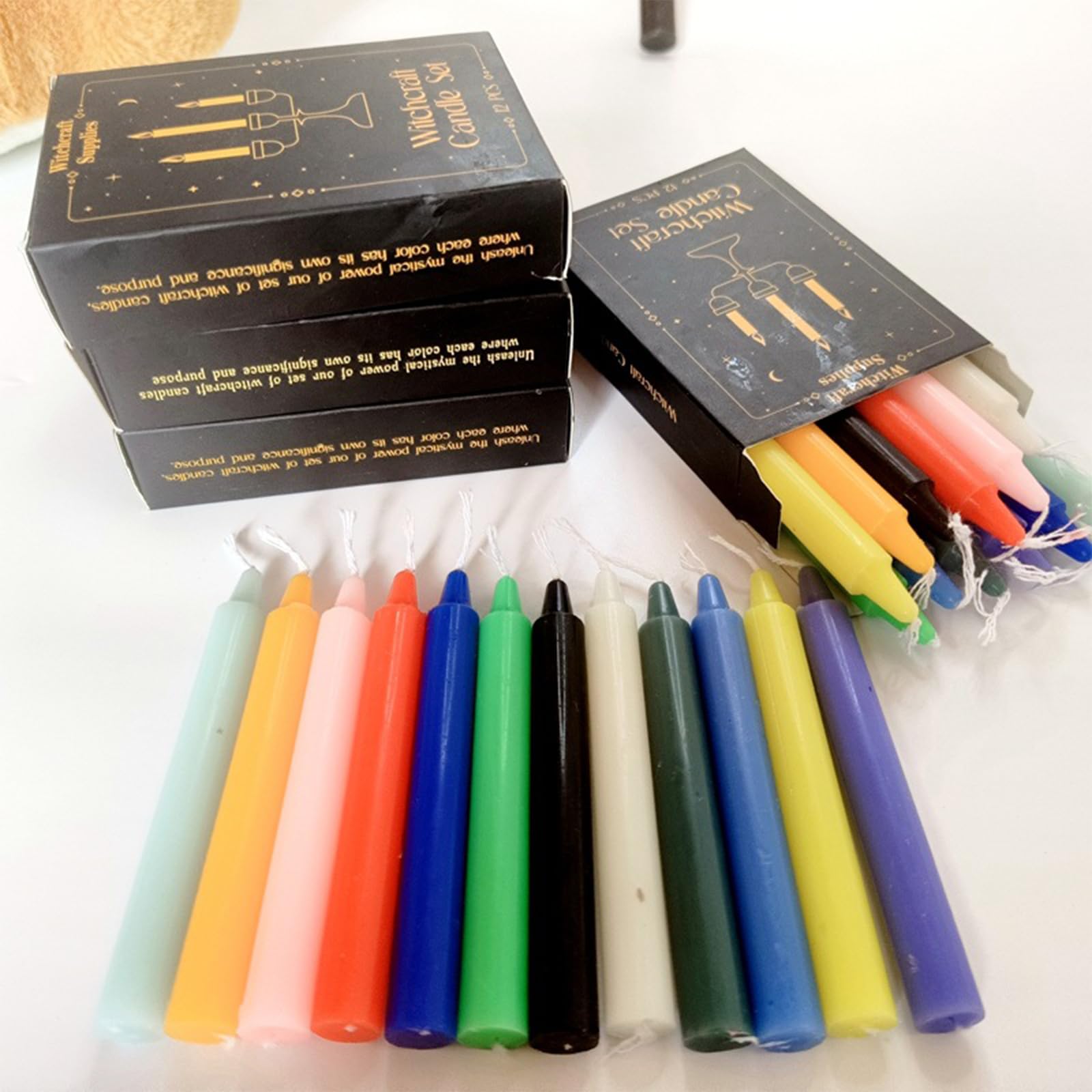 MAISITOO Candele 60 Colori Assortiti Spell Candele Piccolo antigoccia per Carillon,Magia,Congregazione,fiaccolata,Rituali,Decorazione per Feste (10 Colori) 4 Pollici di Altezza