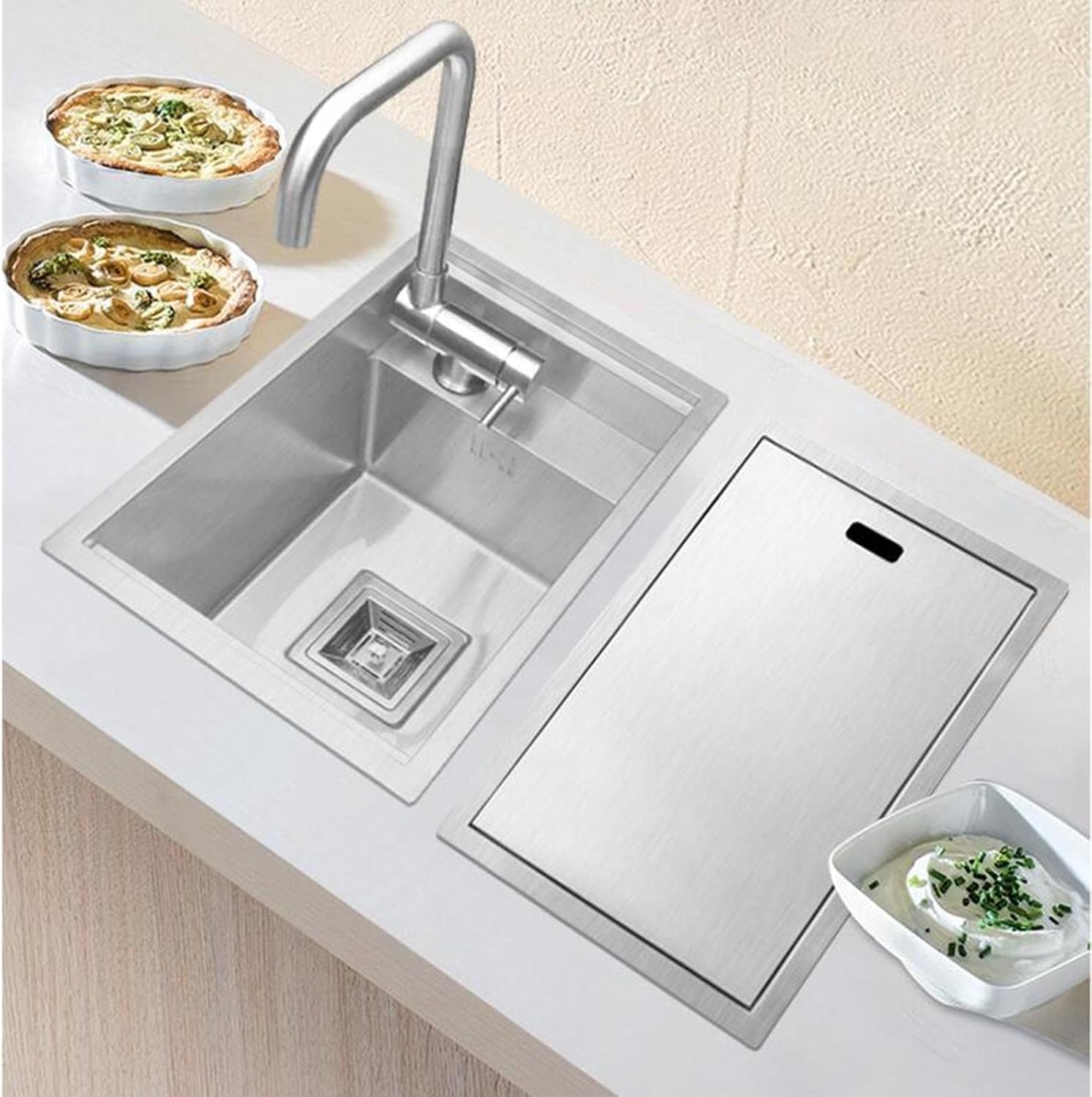 ZR98US Compact Stainless Steel Sink for Balcony Bar - Concealed Faucet, Multi-Functional (30x45x23cm)