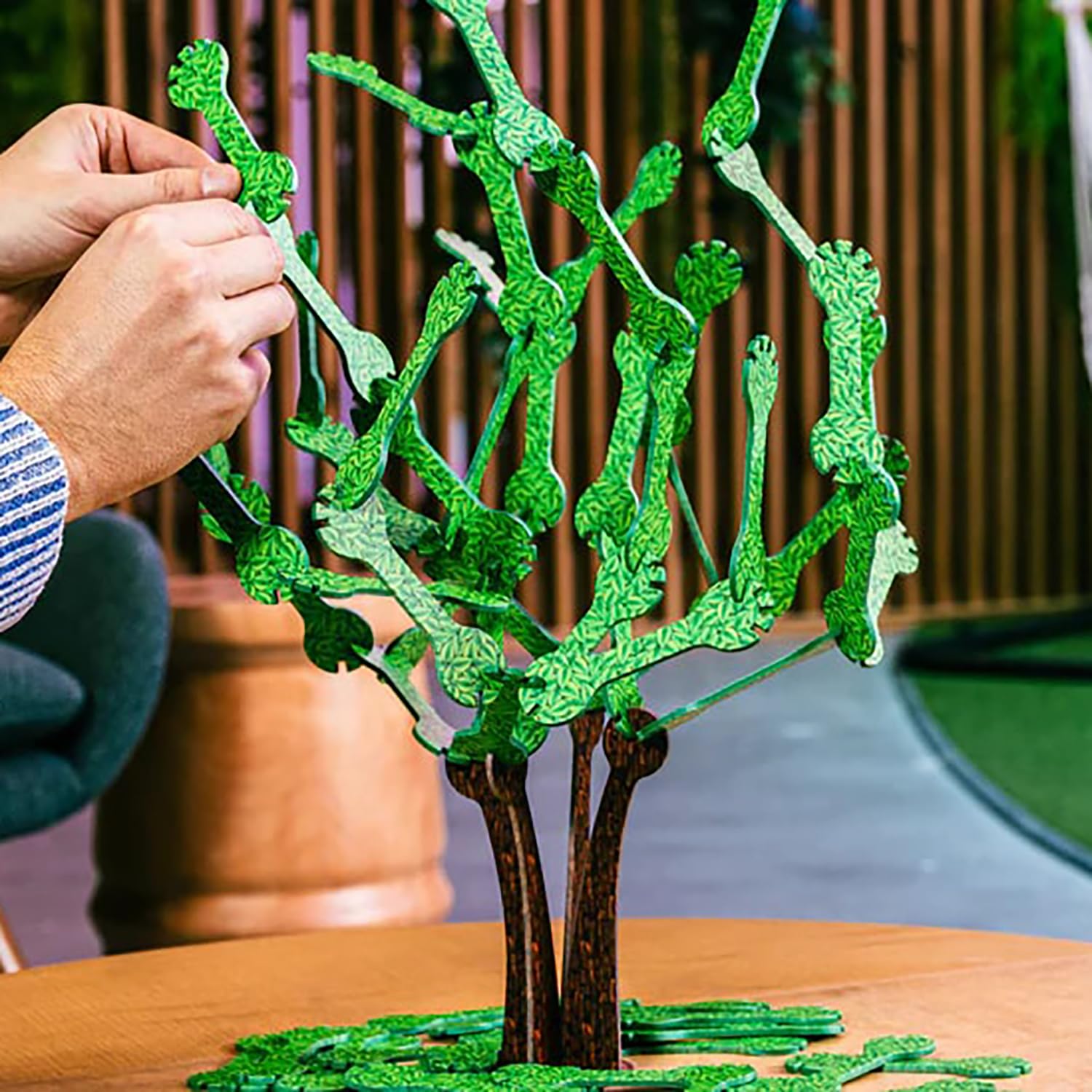 Branch Out! - Un gioco creativo di equilibrio, strategie e impila foglie sull'albero per vedere quanto in alto puoi andare, da tavolo, per bambini in famiglia dai 6 anni in su, 1+ giocatori