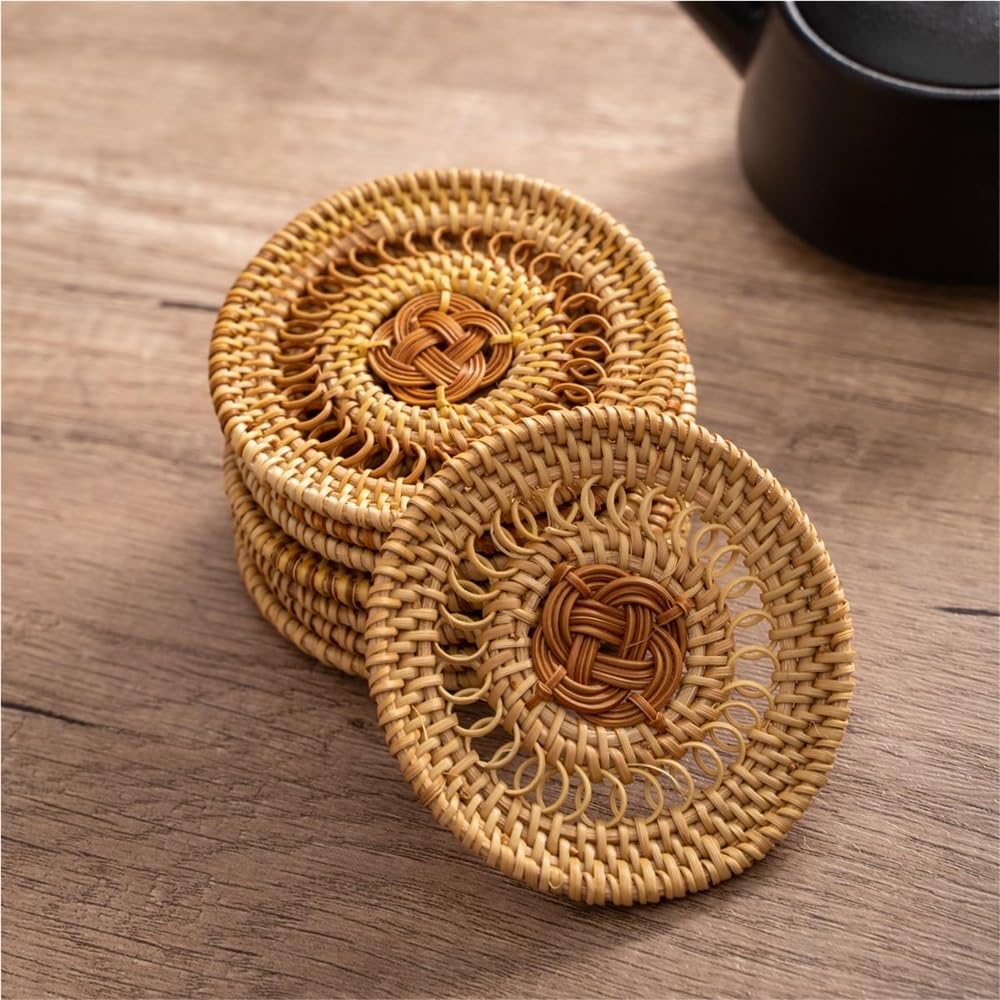 Sottobicchieri in rattan – Set di 6 pezzi con struttura in stile boho, rotondi, come decorazione per tavolo da pranzo e portabevande, per casa, vacanze, caffè, tè, sala da pranzo, soggiorno