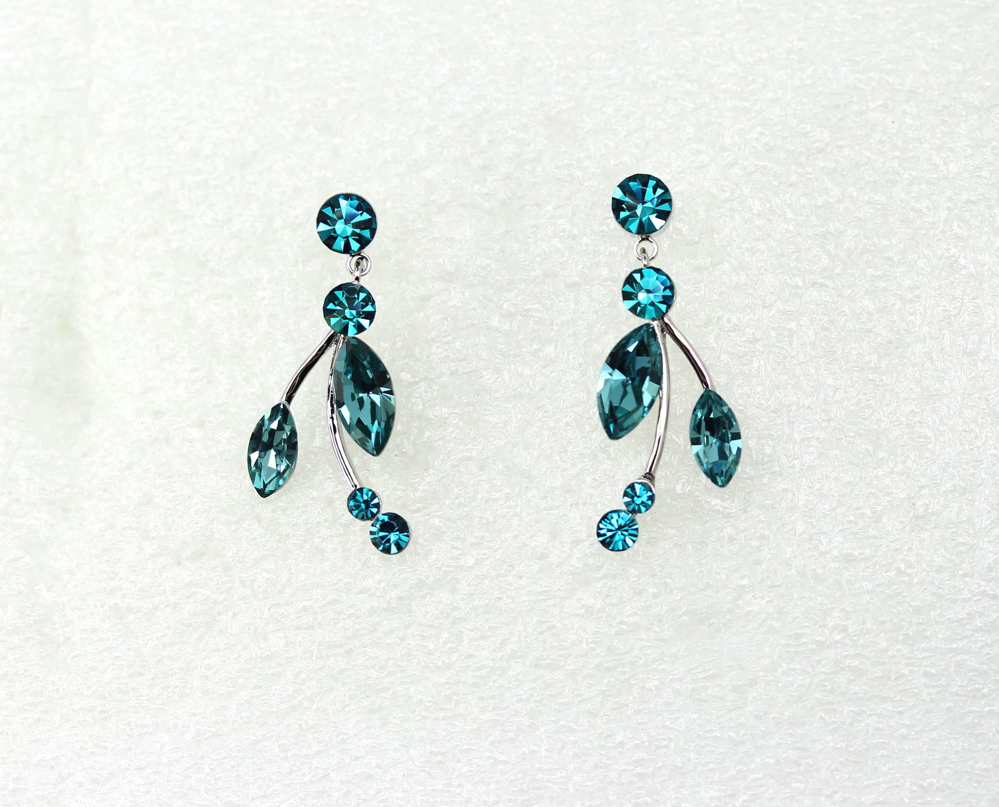 Faship Precioso juego de collar y aretes florales de cristal de diamantes de