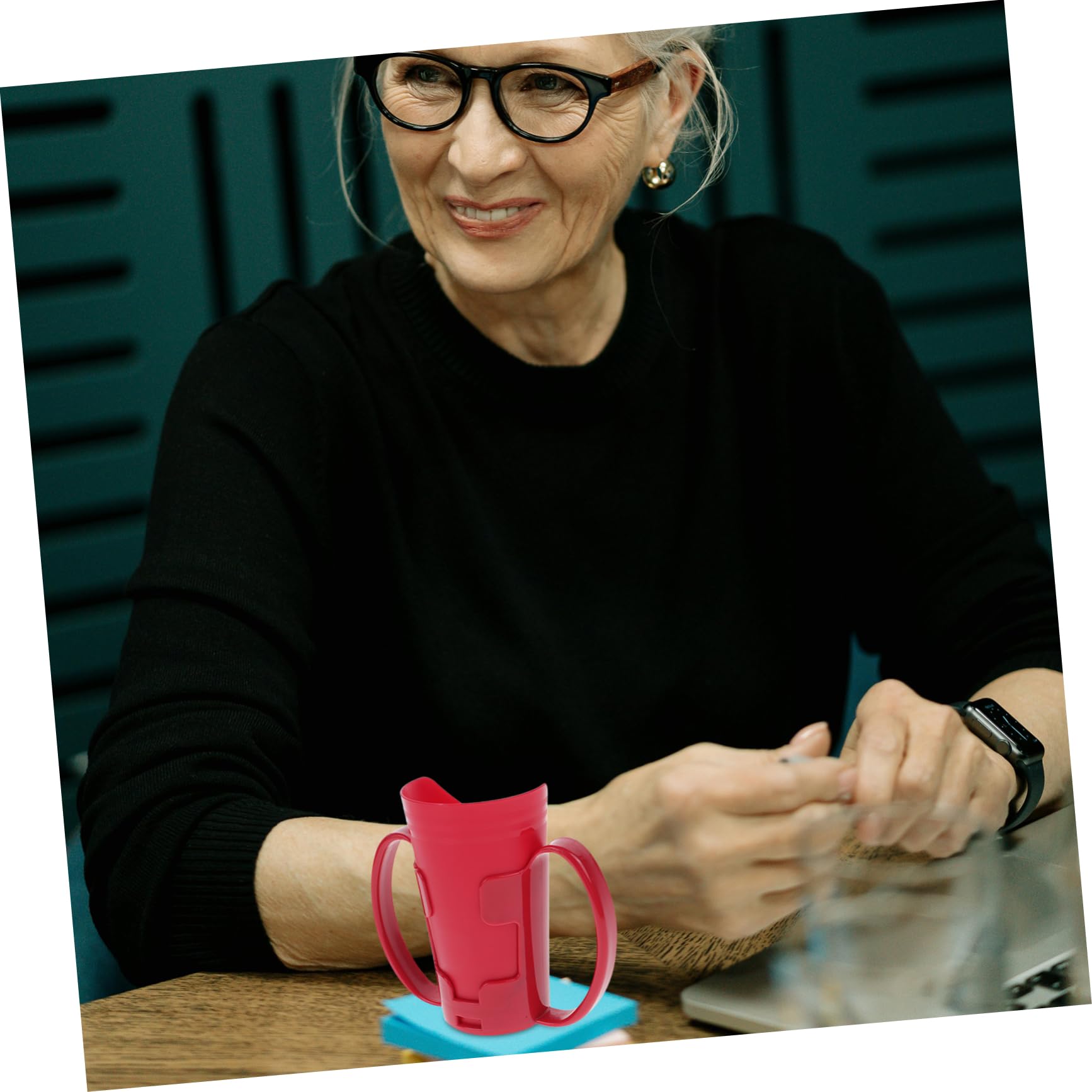5piezas Taza De Antiderrame Para Pacientes Discapacitados y Ancianos Vaso Inclinado Para La Hidratación Para y Agua Diseño Ergonómico y Práctico Rojo