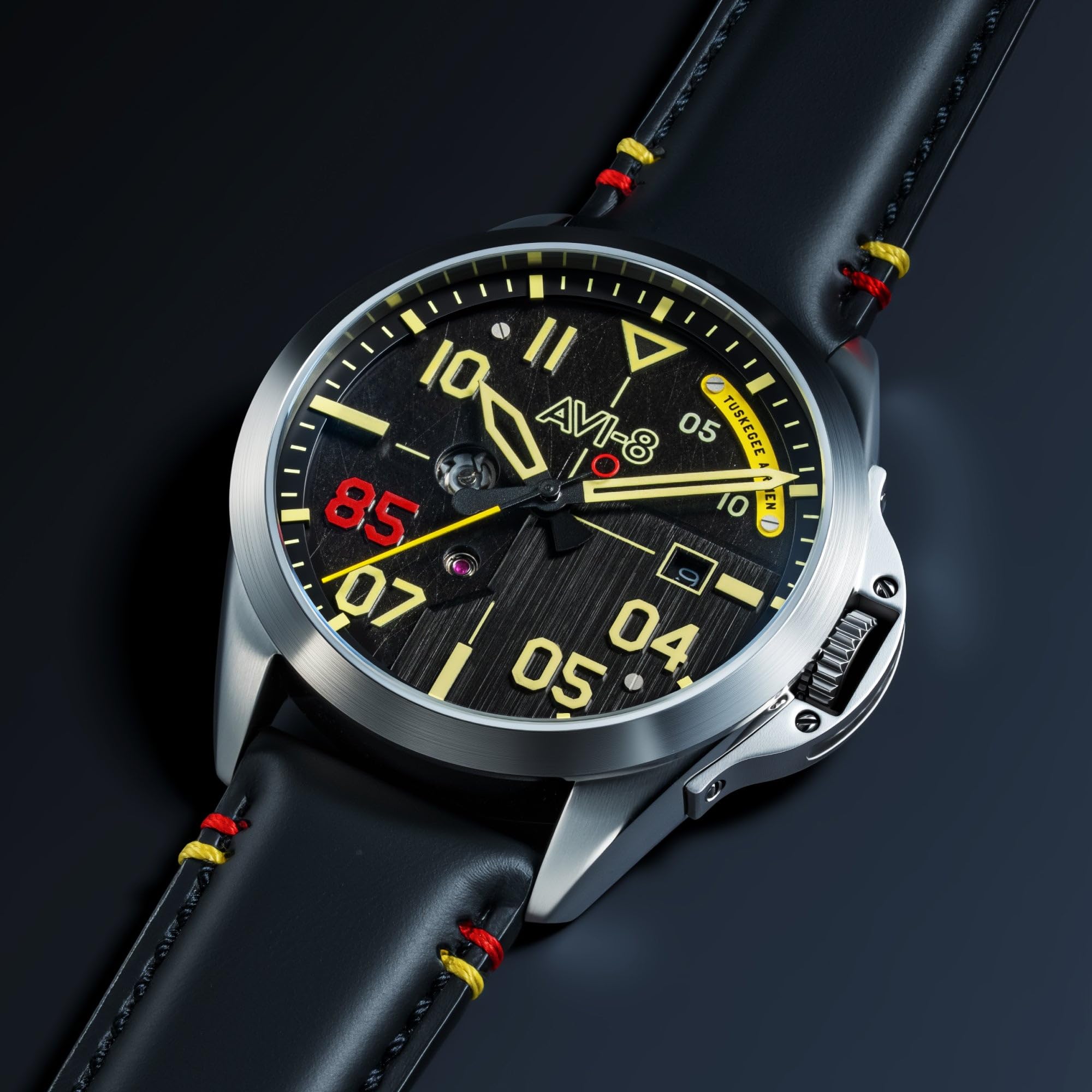 AVI-8 Reloj automático P-51 Mustang Patriot de 43 mm para hombre, edición limitada de 85 aniversario, con correa de cuero, AV-4148