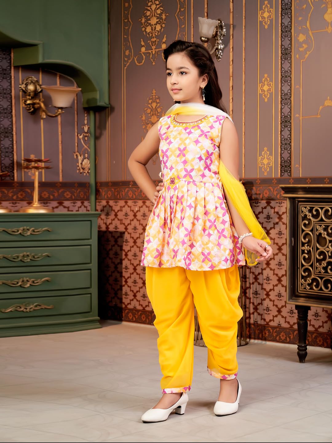 Aarika Girls Ethnic Wear Yellow Colour Floral Print Beads Embroidery Cotton Blend Dhoti Kurta Set With Dupatta-4-9 Years (Dh-Shm-5017)