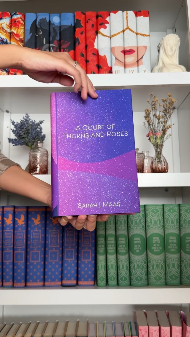 A Court of Thorns and Roses 5巻セット Amazon.com: A Court of Thorns and Roses Paperback Box Set (5