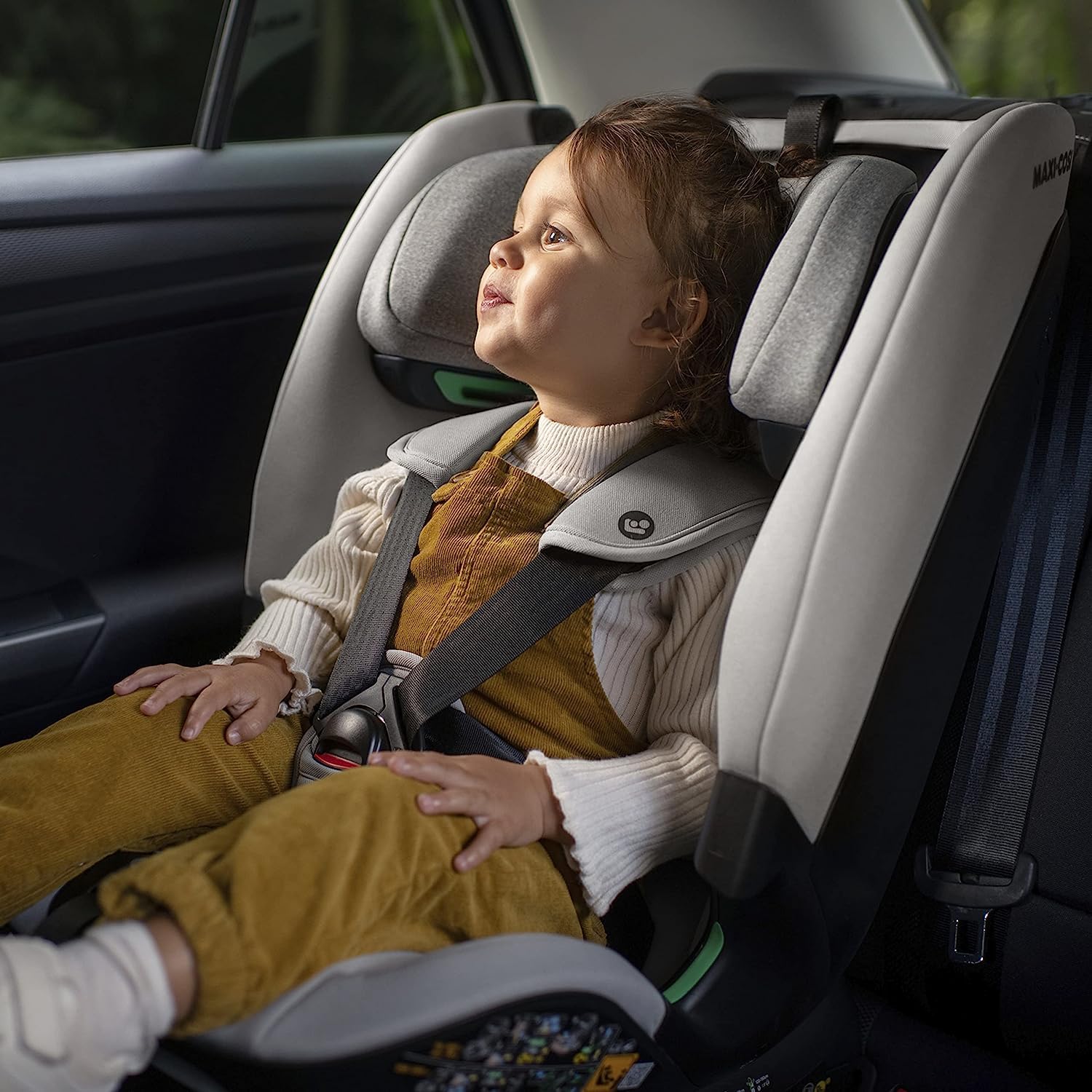 Maxi-Cosi Titan Plus i-Size mitwachsender Kinderautositz 15 Monat-12 Jahre 76-150 cm G-CELL-Seitenaufprallschutz Authentic Black
