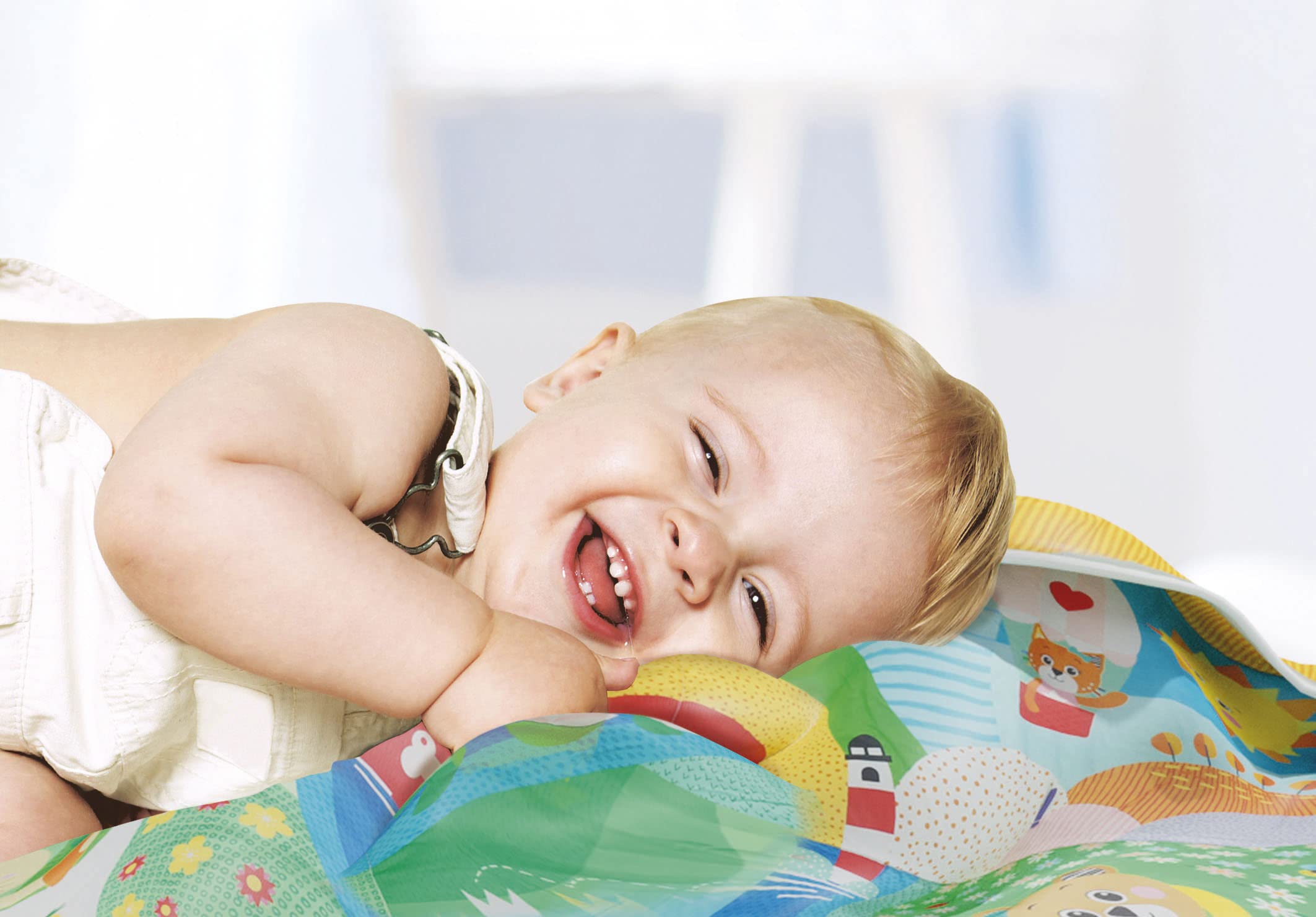 Clementoni - Miękki wyściełany dywan - Baby Friends Soft Playmat - Rozwój Pierwszych Ruchów - Liczne ilustracje - Łatwy do przenoszenia - 135x90 cm - Dla dzieci od 0 miesięcy