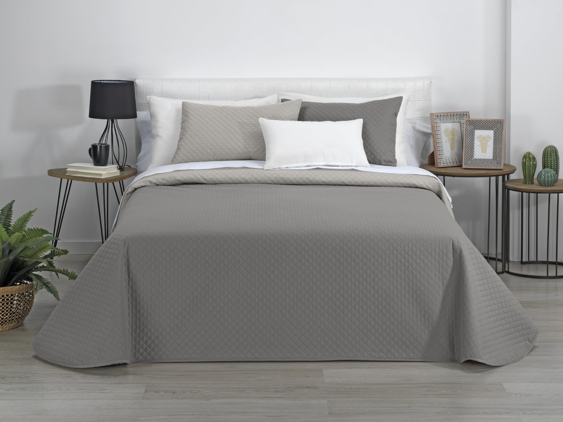 Couvre lit matelassé 250x270 Estoralis AVA boutis réversible beige taupe lit 140 150 160