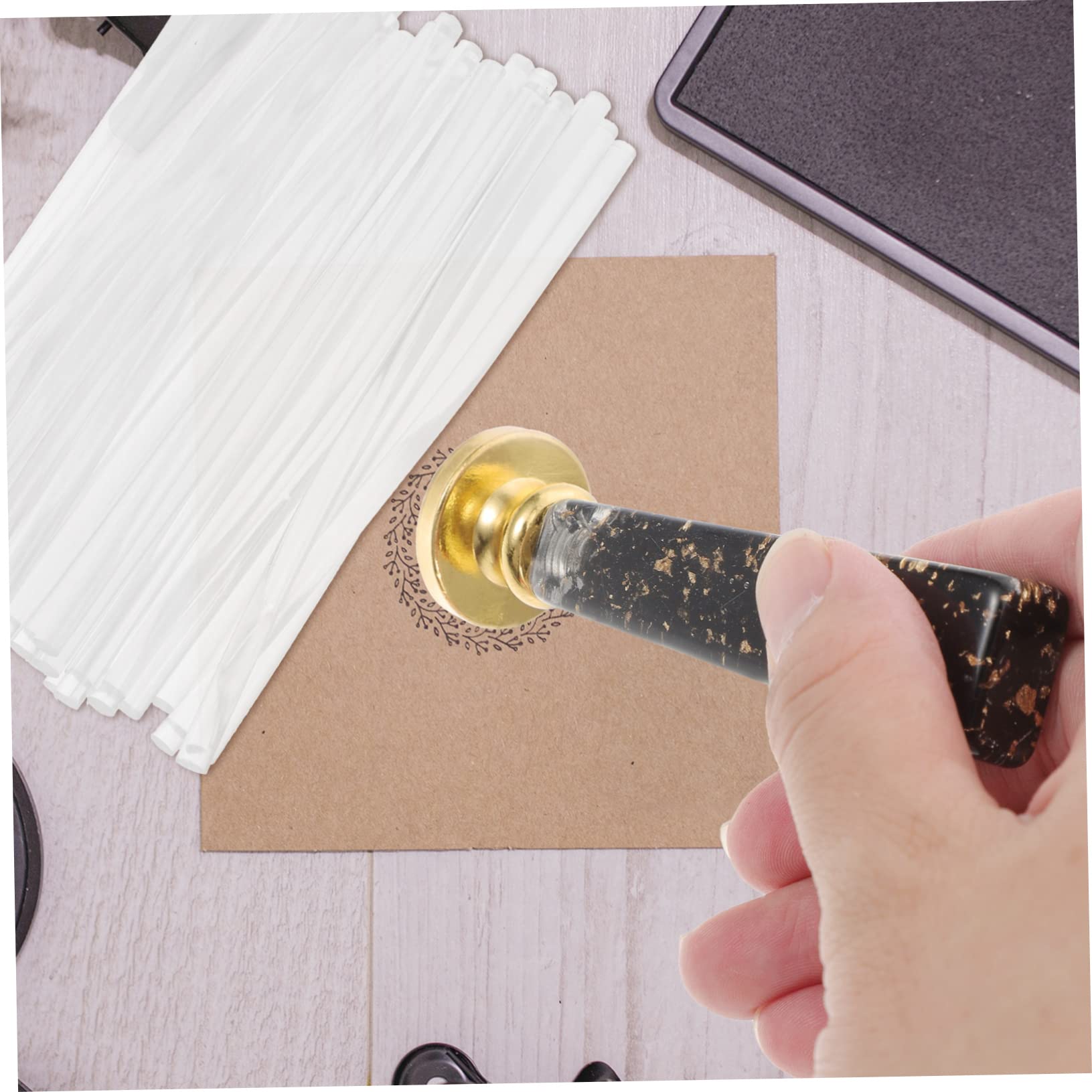 Housoutil 50 Barras de Cera para Sellar Sobres Retro, Lacre Adhesivo Ligero y Portátil Adecuado para Manualidades y Sellos de Cera DIY