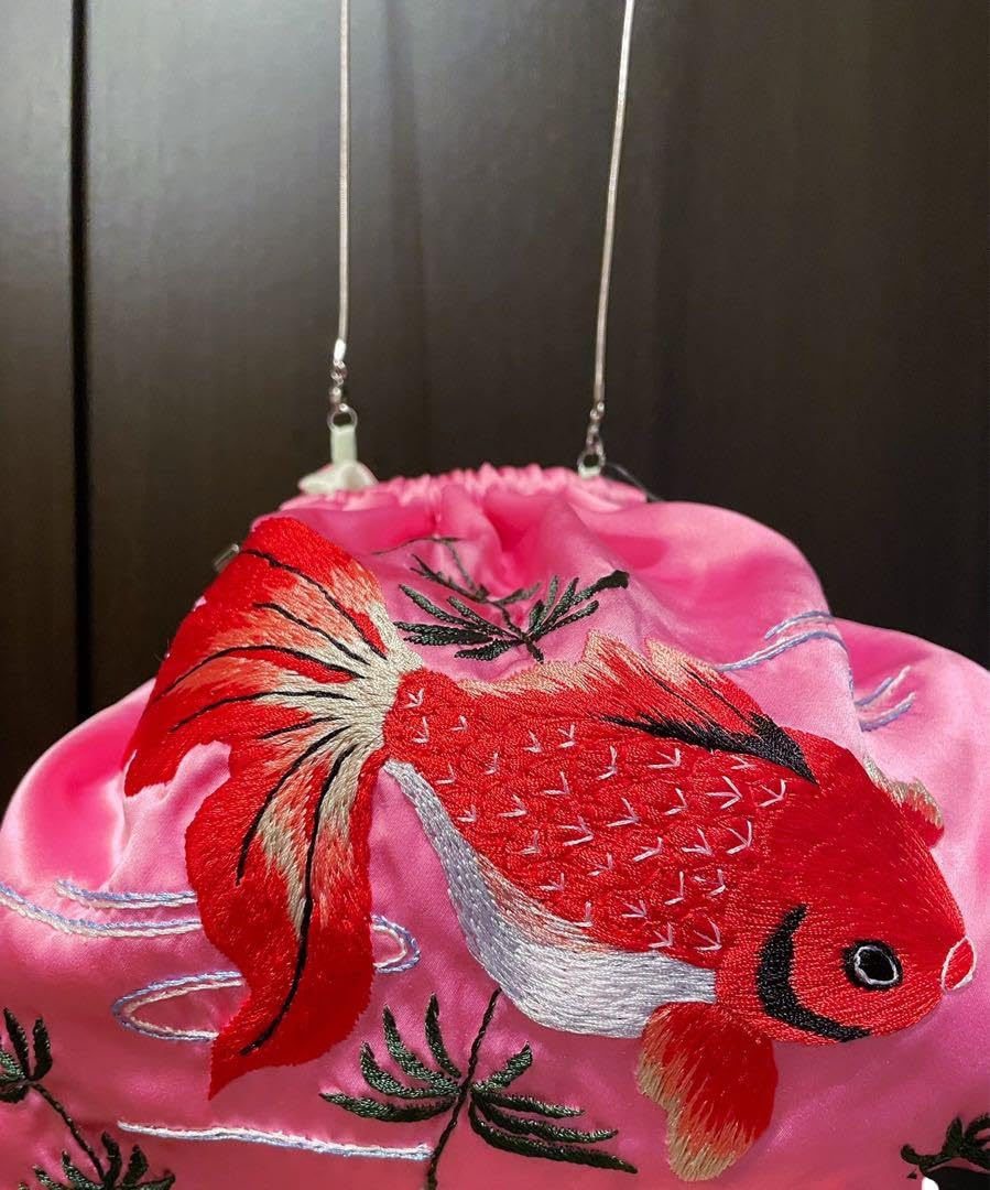 Amazon.co.jp: KEITA MARUYAMA ケイタマルヤマ 金魚刺繍 巾着型