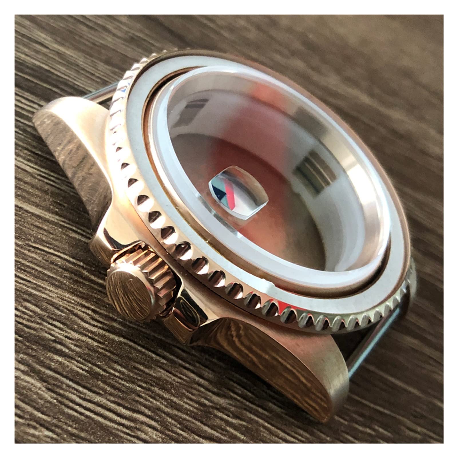 40-mm-Edelstahlgehäuse mit PVD-Beschichtung in Roségold, Saphirglas, einseitig drehbares Armband mit Soundsystem, Uhrwerk 8215/2813