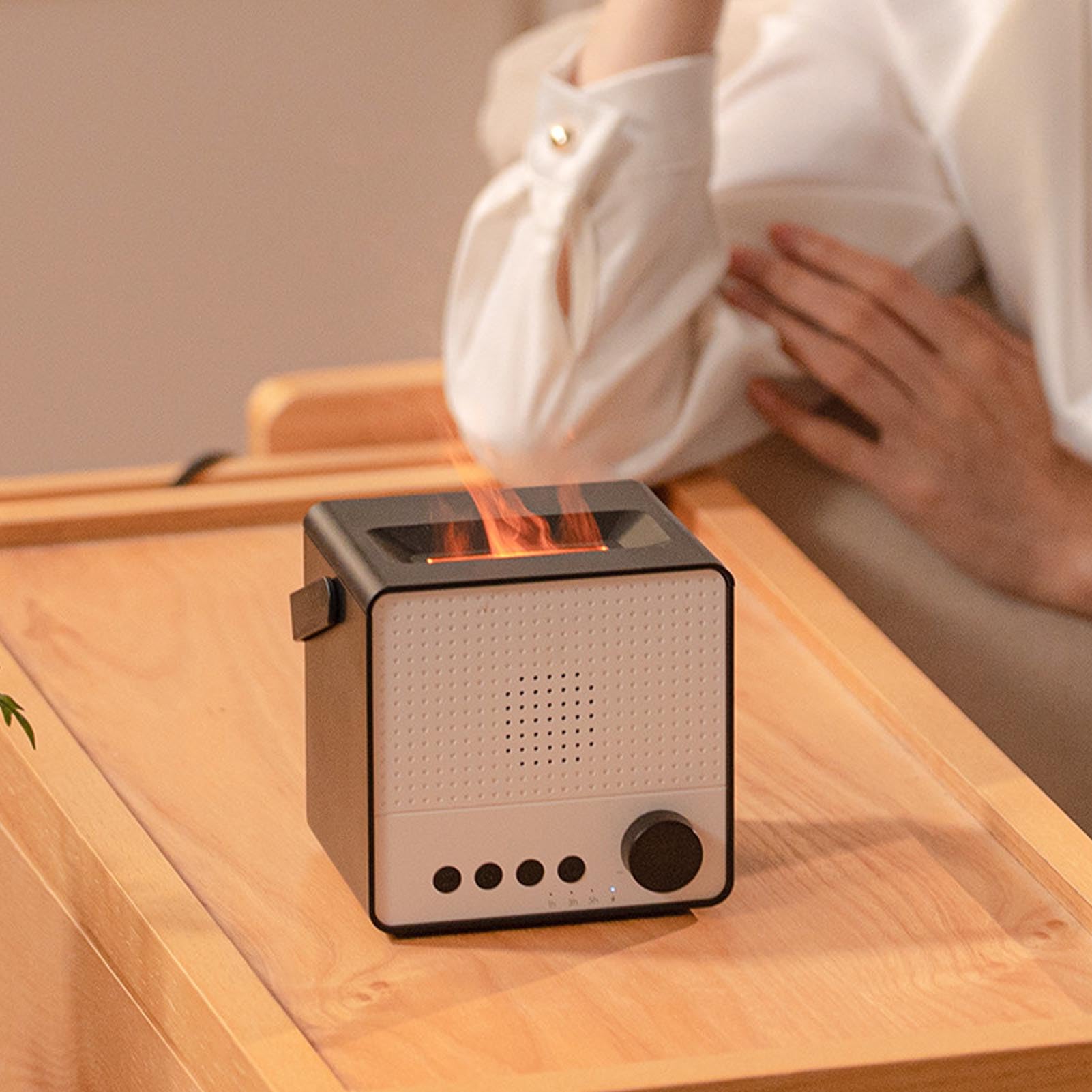 Umidificatore per Aromaterapia con Diffusore di Oli Essenziali, Funzionamento Silenzioso Portatile, 120 Ml, per Luce Colorata, Camera da Letto, Ufficio Domestico