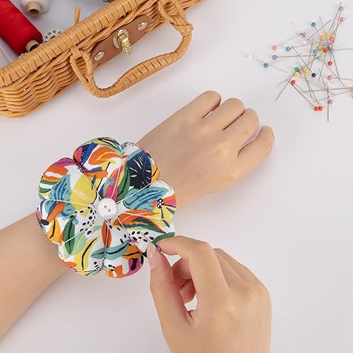 Vista 25 de NEOVIVA Pinc para coser con pulsera, bonito cojín de muñeca para costura diaria, estilo calabaza, paquete de 2, prisma floral rosa