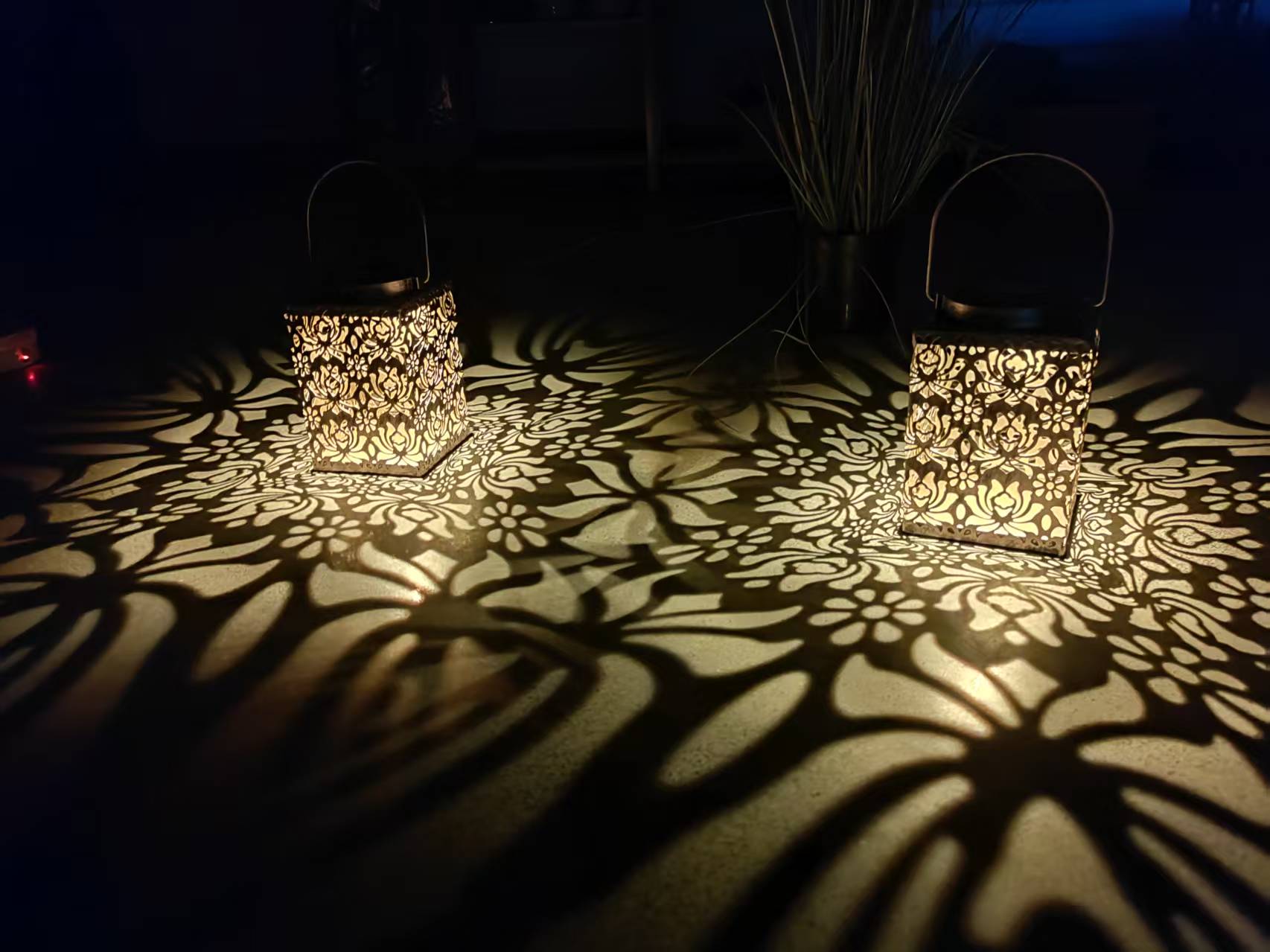 Amazon.com: YWYWLED 2 Pack Bronze Solar Lanterns