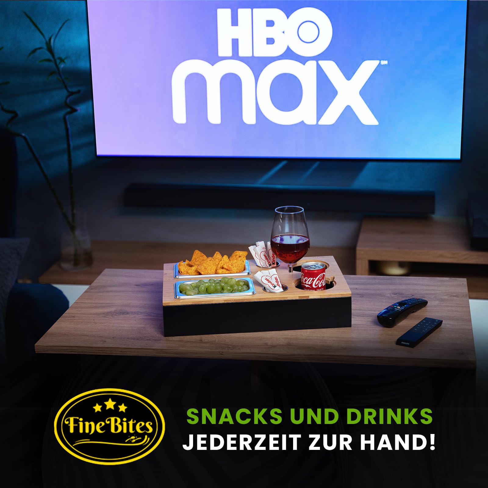 Couchbar Snackbox für 2 aus Bambus – Snackbar Sofatablett mit Getränkehalter & 2 Snackschalen – Couch butler mit magnetischem Deckel, Couch bar Organizer Tablett, Geschenk für Männer & Frauen