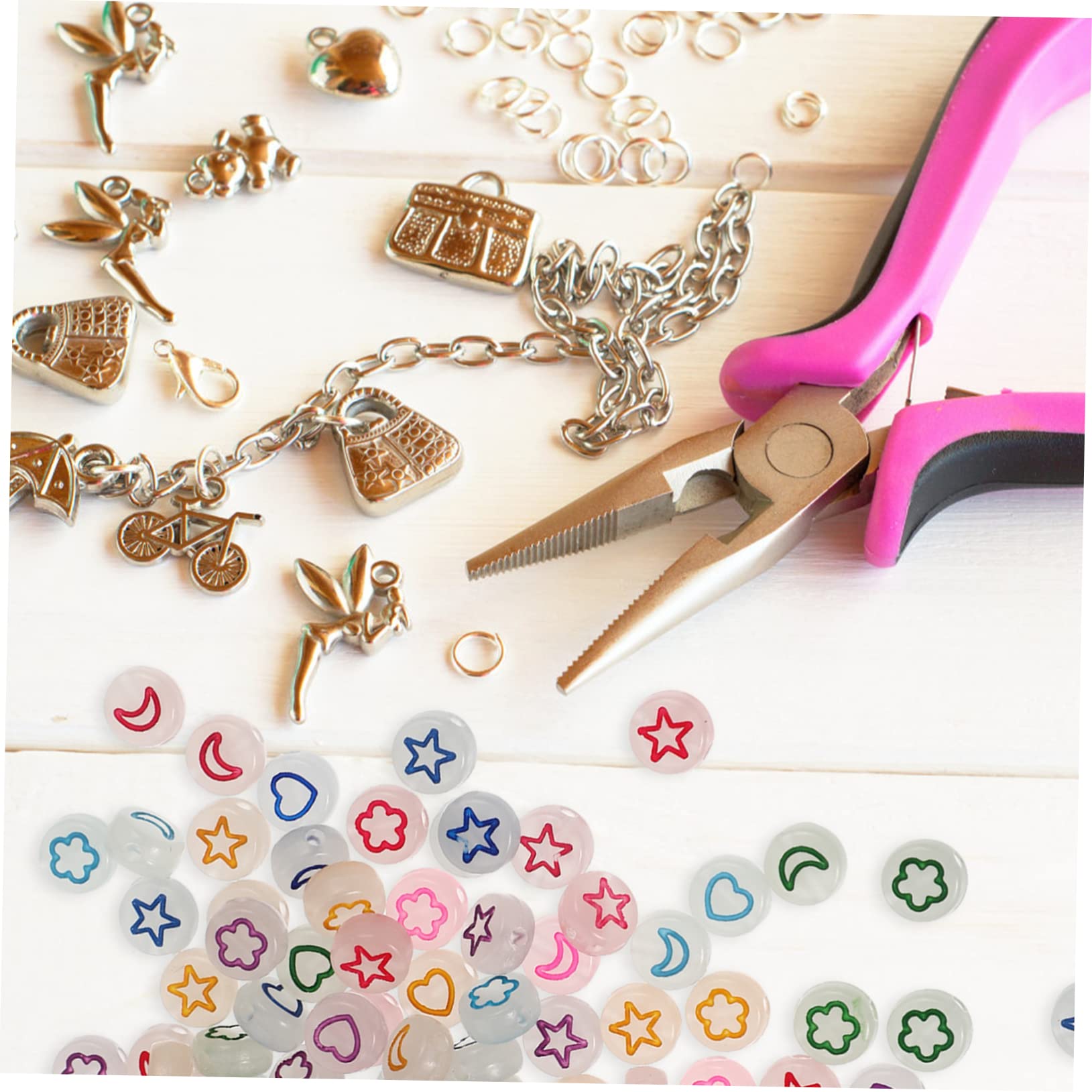 STOBOK 5stücke Leuchtenden Acrylperlen Für Schmuck Bunte Herz Alphabet Muster Und Zahlenperlen Für Armbänder Halsketten Und Kreative Bastelprojekte