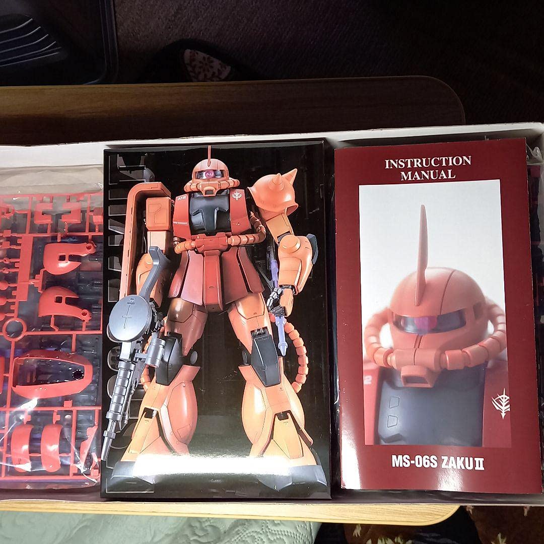 MS-06S ZAKU-II パーフェクトグレード Amazon.com: Bandai MS-06S Char's Zaku II, Bandai Spirits Hobby PG