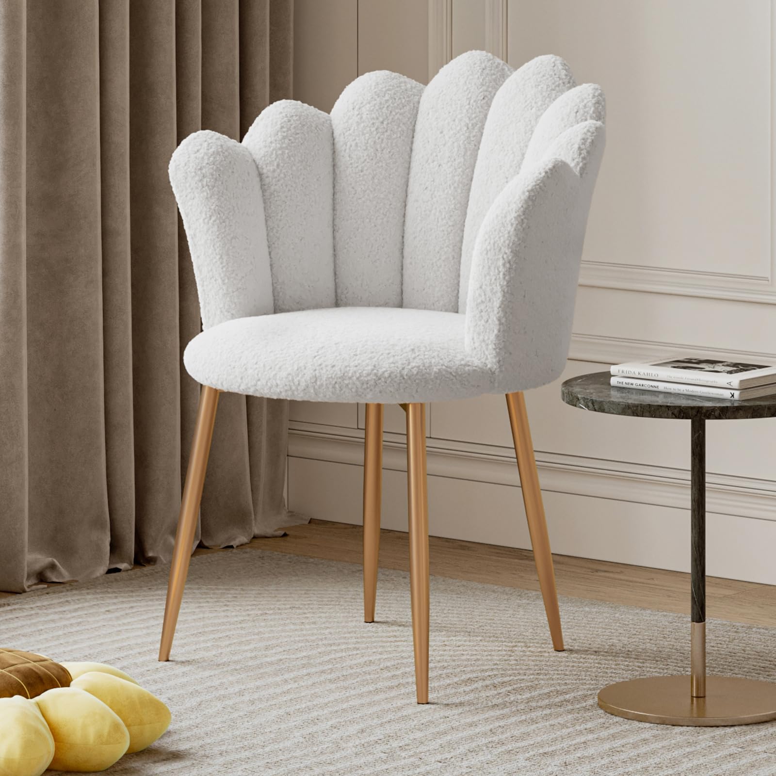 Chaise de Coiffeuse, Fauteuil en Tissu Bouclé avec Pieds Métalliques Dorés, Chaise Rembourrée pour Salon, Fauteuil Lounge Confortable, 62 x 56 x 79cm, Blanc