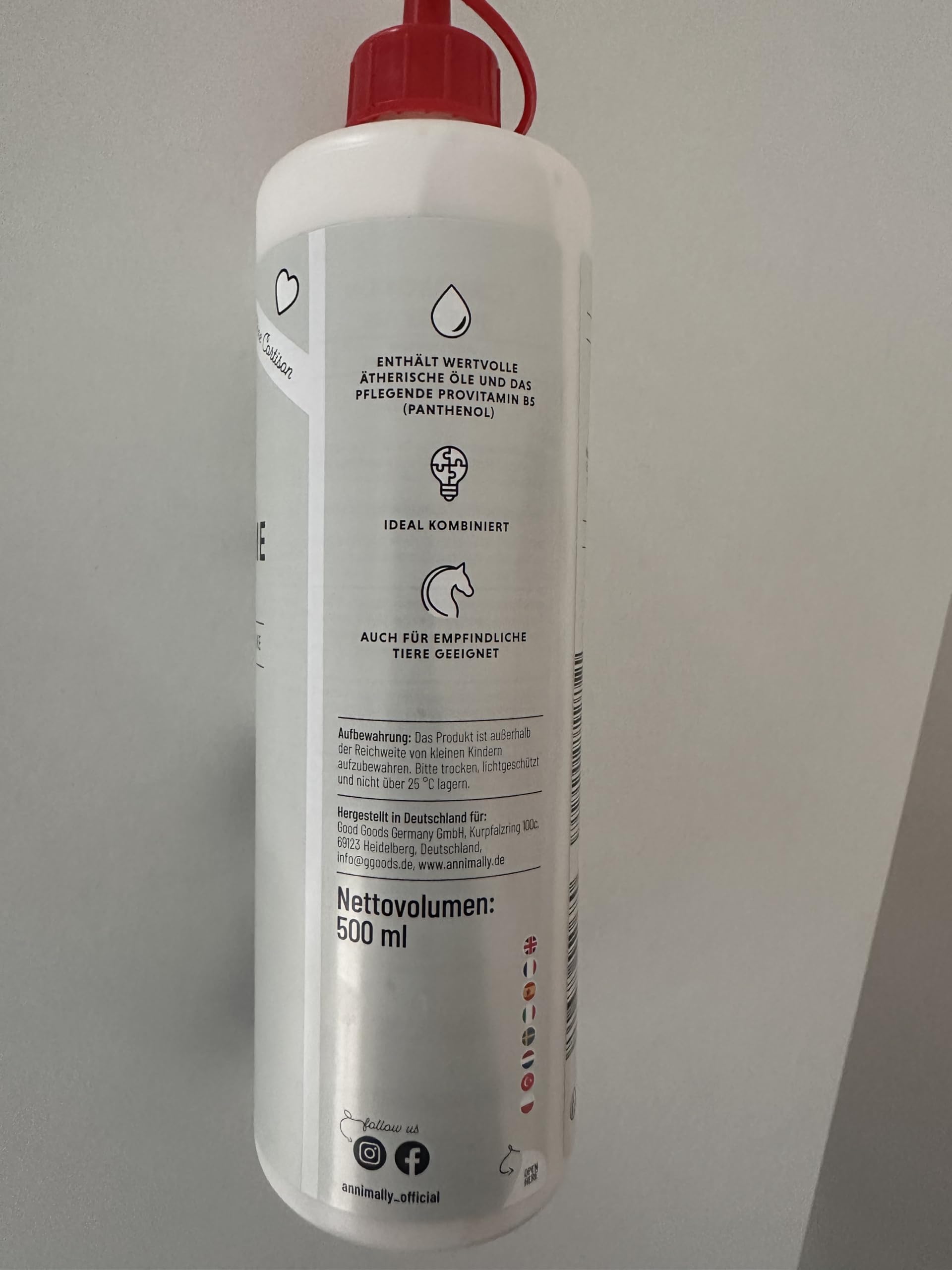 Annimally Crème de Soin Plus 500 ML pour Chevaux – Crème hydratante et apaisante avec D-Panthénol et Huile de Camomille – Soin de la Peau Sensible, sèche et sujette aux irritations