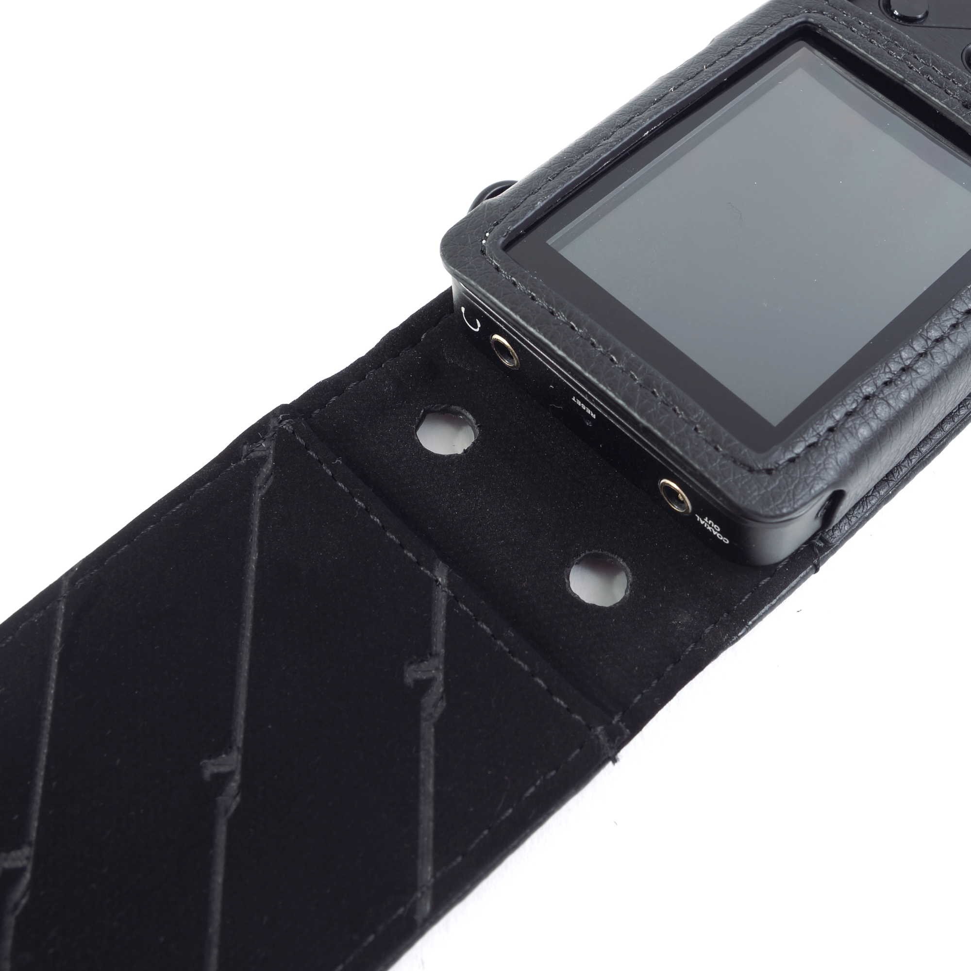 Griffin Elan Case Für IPod Touch 4G – Kunstleder-Hülle Mit Gürtelclip, Schwarz