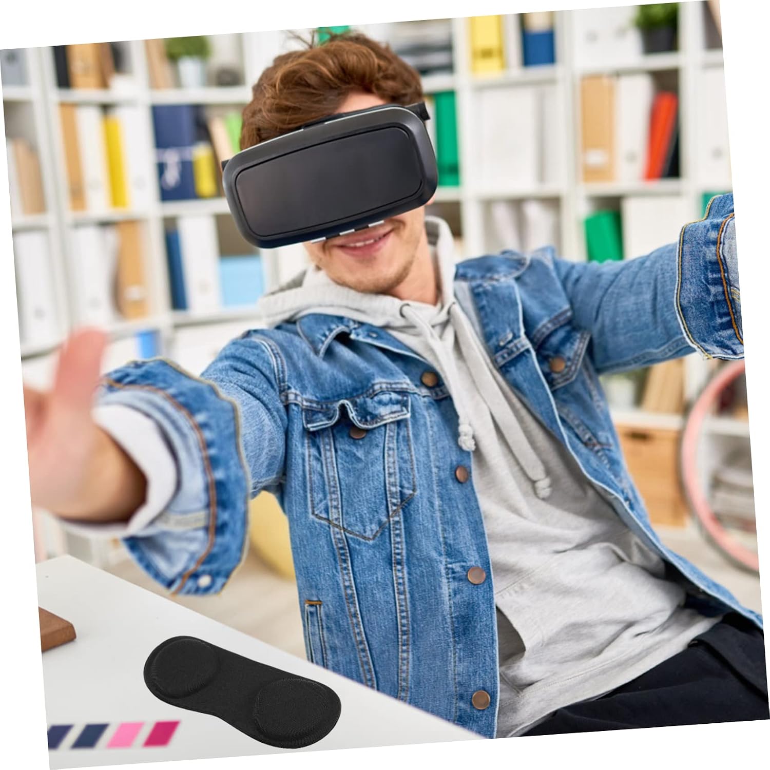 Outanaya Scratch Lens Protector Cover for Vr Lightweight and Portable Lens Cover for Vr Headset and Memory Design Black
