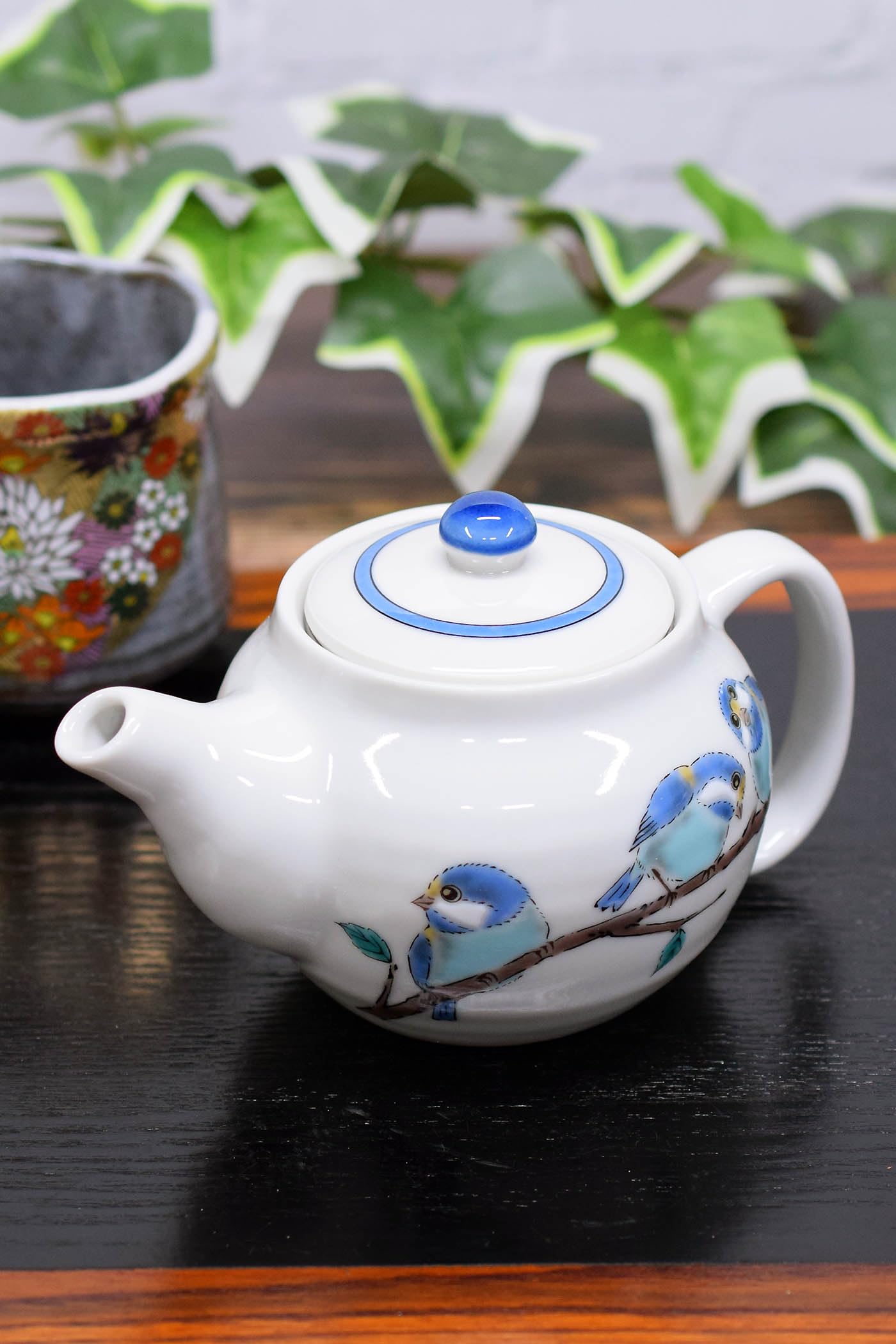 和座の蔵 おしゃれ 九谷焼 急須 ポット 山雀 茶こし網付 陶器 高級 和食器 日本製 : Home & Kitchen