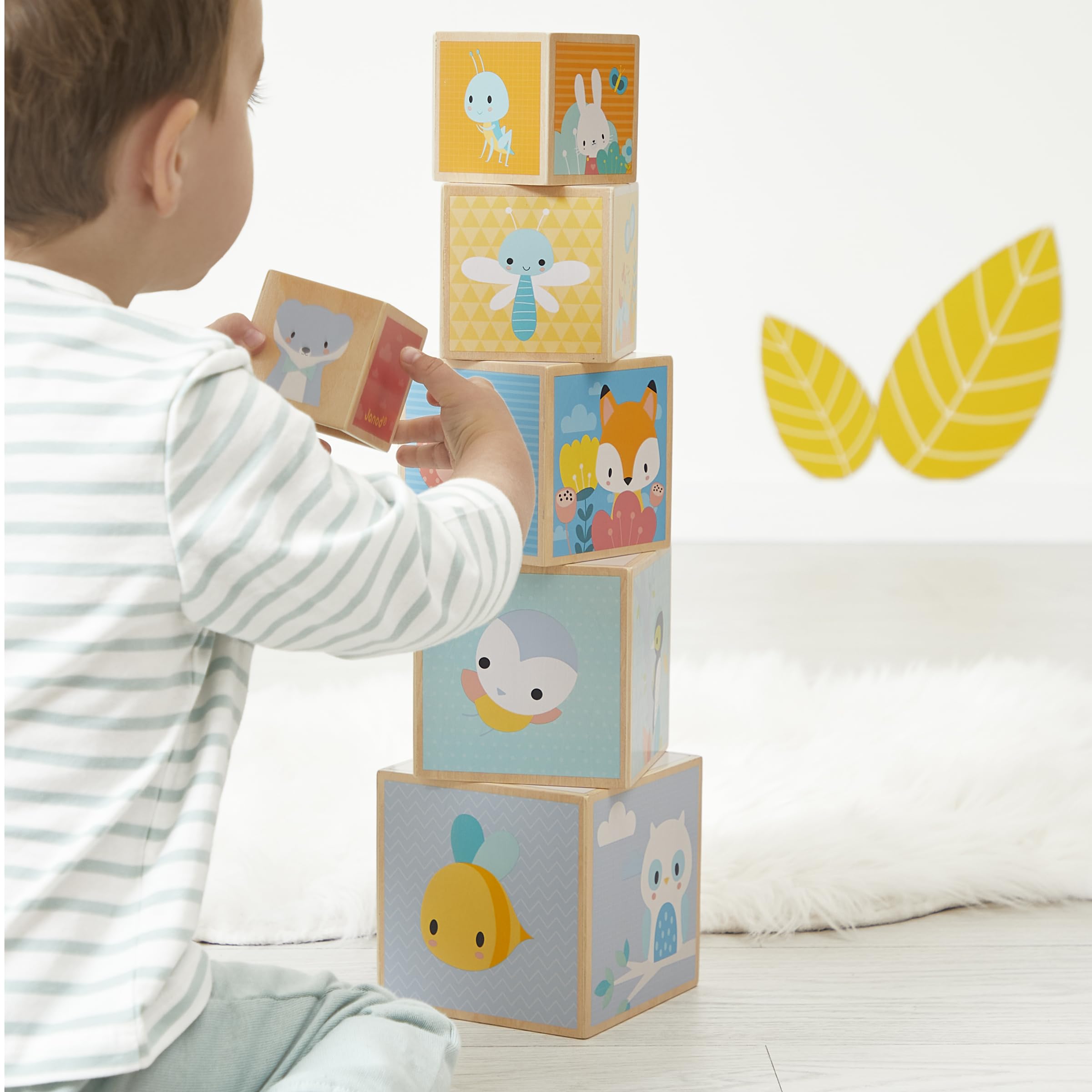 Janod Pyramide en Bois d'Éveil-6 Cubes à Empiler-Jouet d'Empilement d'Encastrement-Développe Dextérité et Imagination-Premier âge-da 12 miesięcy, J05147