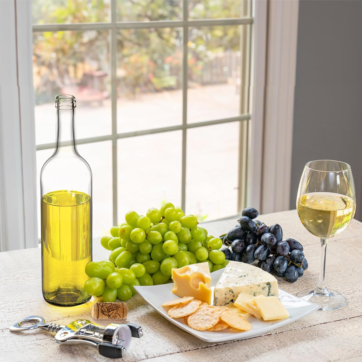 DEAYOU 8 Pack 750ml Bordeaux Wine Bottles, Glass Clear Bottles with 8 Corks and PVC Shrink Capsules, Flat-Bottomed Empty Bottles for Liquor, Cham