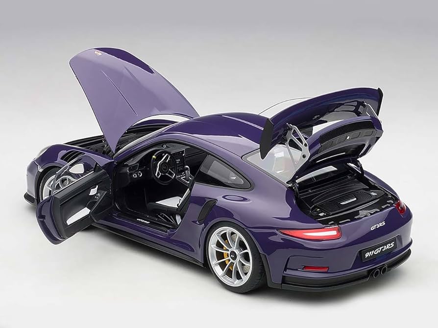 オートアート　1/18 ポルシェGT３RS 絶版品　パープル オートアート 1/18 ポルシェGT3RS 絶版品 パープル オート