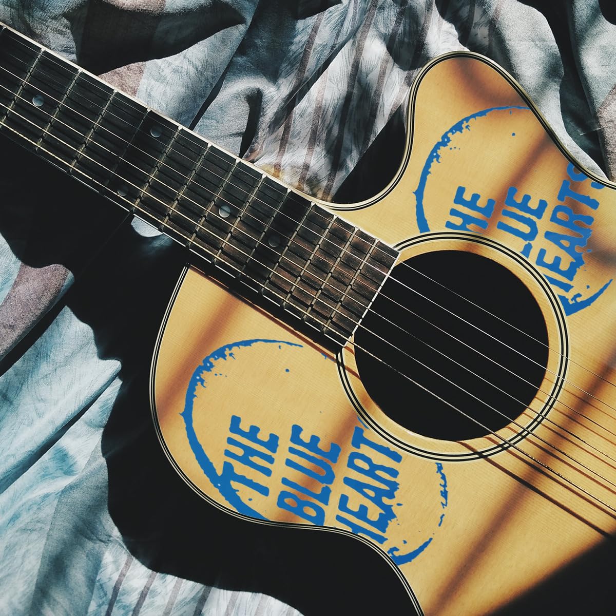 Amazon | ブルーハーツ クリスタルステッカー 防水シール スーツケース