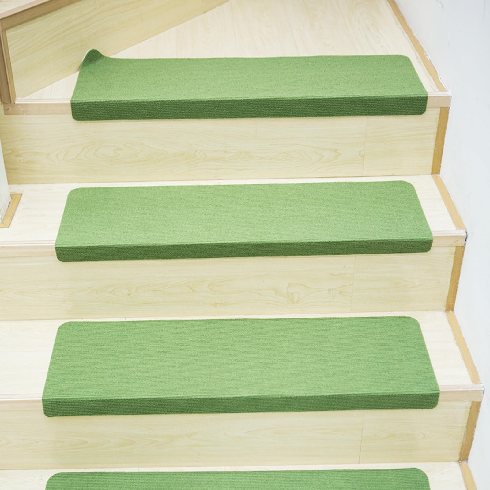 Alfombra adhesiva para escalones de estilo simple para proteger escaleras de madera