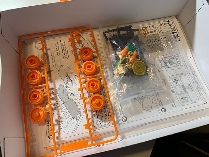 Amazon.co.jp: タミヤ 楽しい工作シリーズ No.107 ショベルドーザー