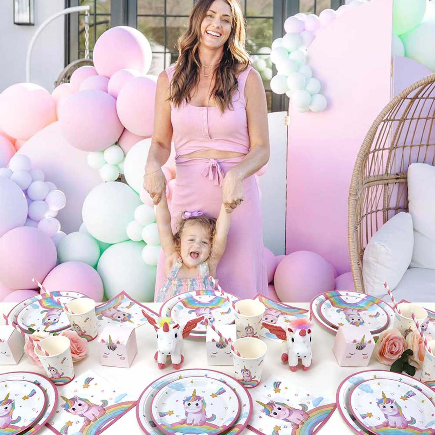 Set Stoviglie Unicorno Compleanno, 125pcs Rosa Decorazioni Unicorno Compleanno Bambina Piatti, Tovaglioli, Cannucce, Tazze per Primo Festa Bimba - 25 Ospiti