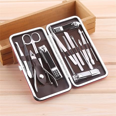 Amazon Co Jp ツメキリ 爪切りセット ネイル道具 15点セット ステンレス製 高級爪きりケアツール 手用 足用 おしゃれ 携帯 収納ケース付き 色ランダム配送 ビューティー Amazon Co Jp ツメキリ 爪切りセット ネイル道具 15点セット ステンレス製 高級爪きりケアツール 手用 足用 おしゃれ 携帯 収納ケース付き 色ランダム配送 ビューティー
