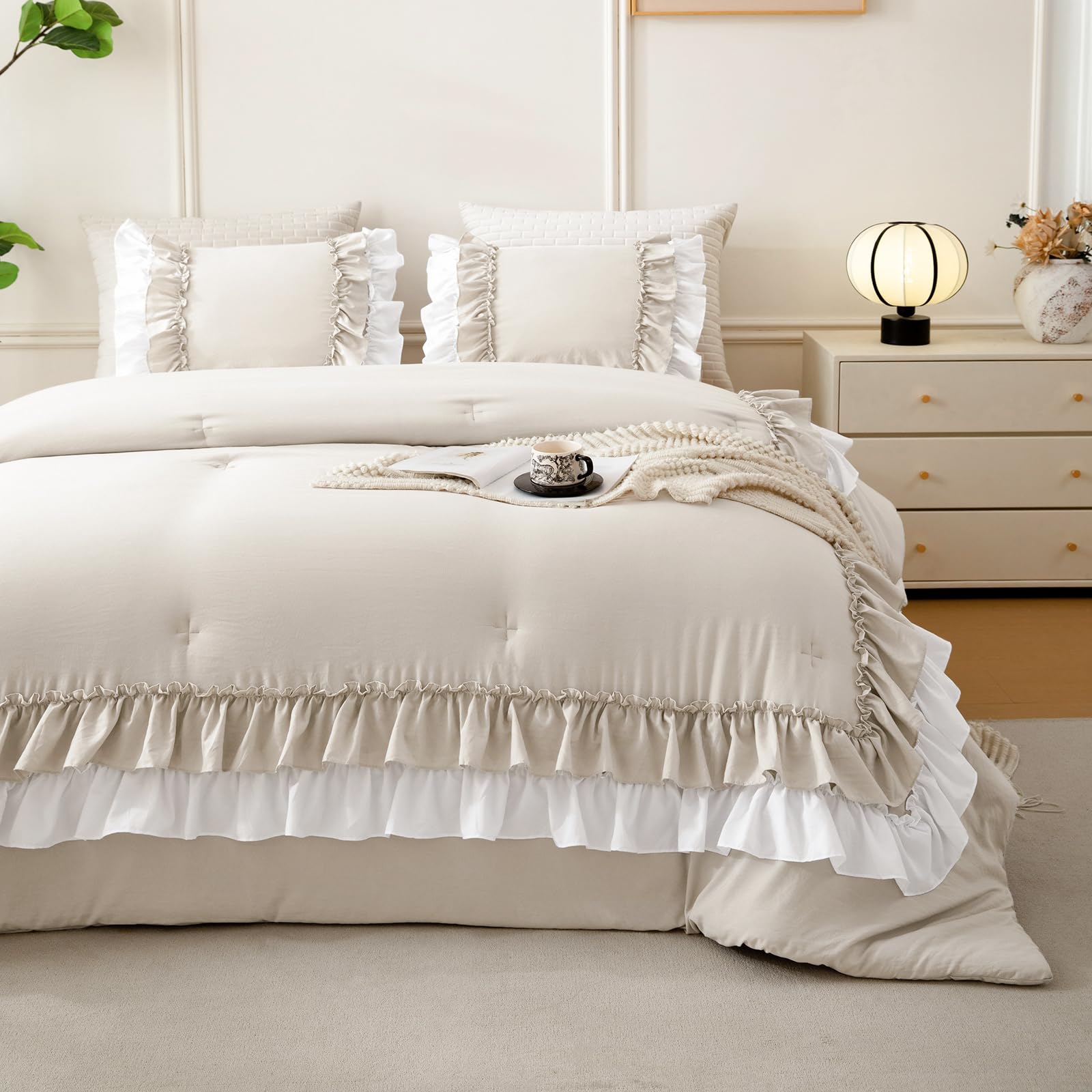 QSH 3PCs Wheat White Ruffled Comforter Queen Size,Farmhouse Shabby Boho Chic Ruffle Bedding Comforter Set Queen Ultral Soft Microfiber Lightweight Vintage Rustic Comforter Set with Pillowcases
