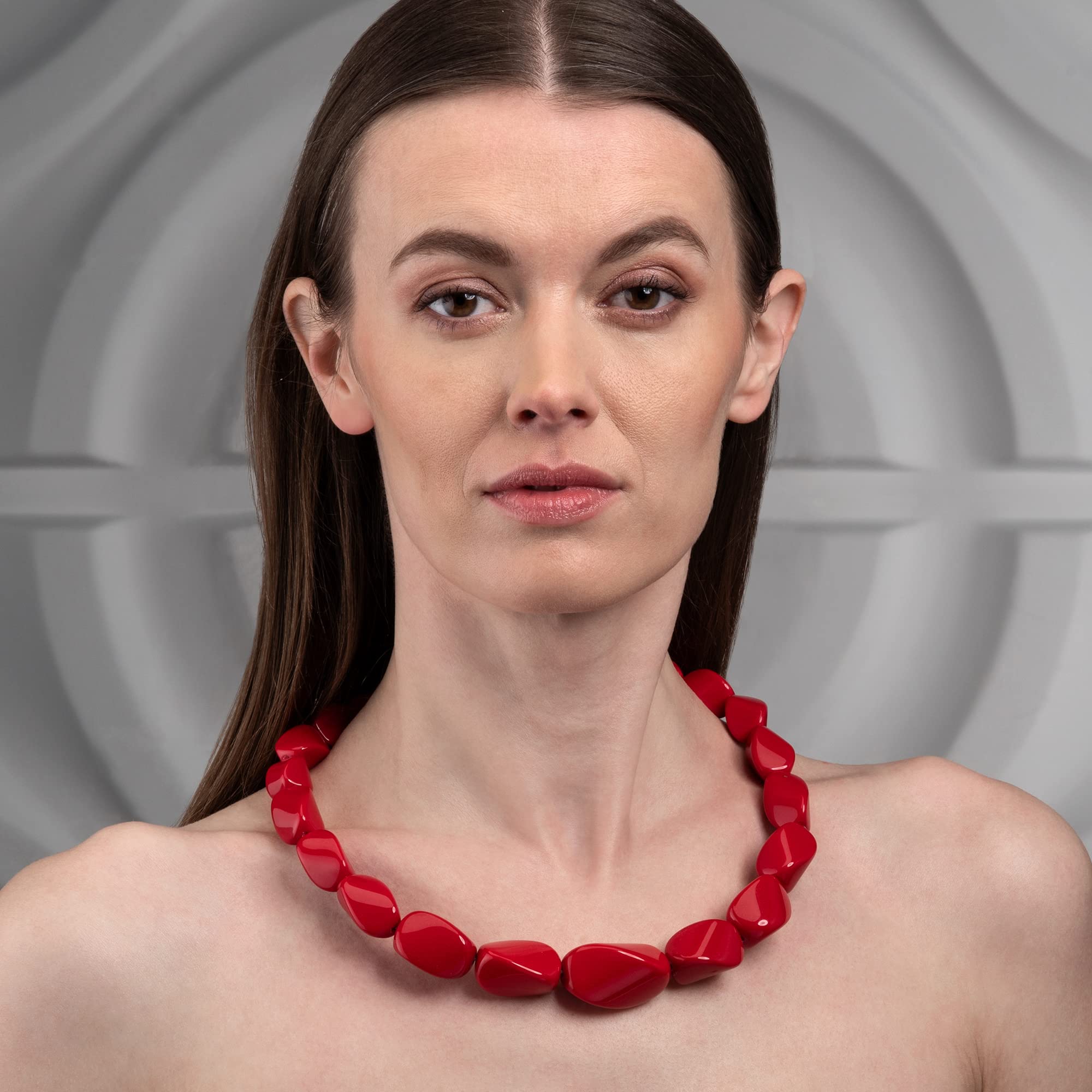 ZAVANA Collana da donna lunga 56 cm, realizzata a mano, stile bohémien, con maglie colorate in resina intrecciata, insolito e colorato, gioiello bohémien da donna