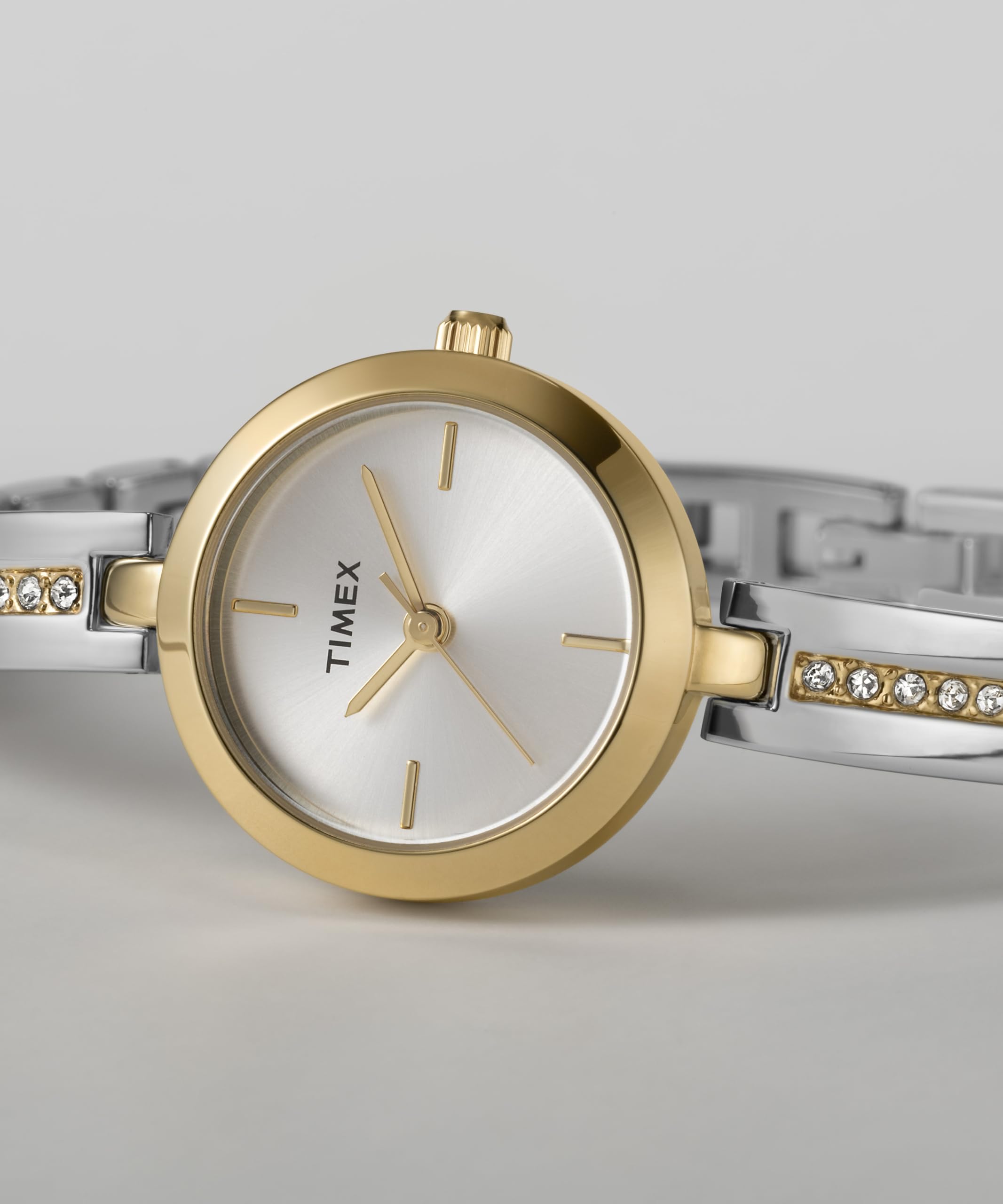 Timex Zegarek Damski Main Street 25 mm, Bransoleta ze Stopu Metali w Dwóch Odcieniach, Srebrna Tarcza, Złota Obudowa TW2W96200