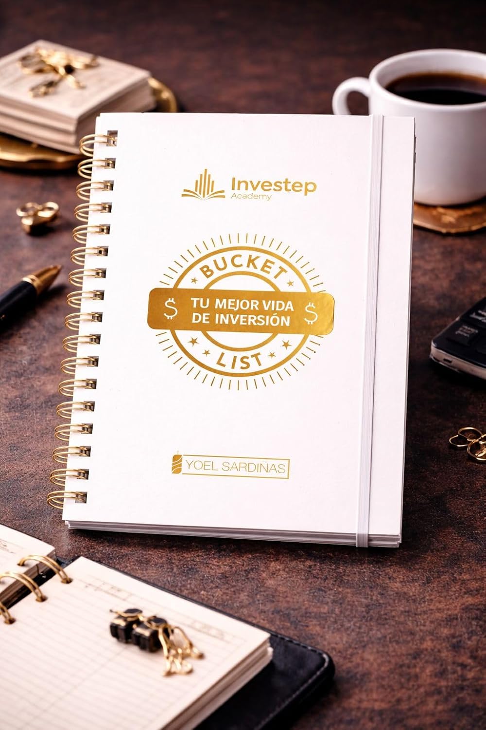 Bucket List – Tu Mejor Vida de Inversión | Journal de Metas Financieras y Crecimiento Personal | Investep Academy – Yoel Sardiñas (Pequeño (14 x 21 cm))