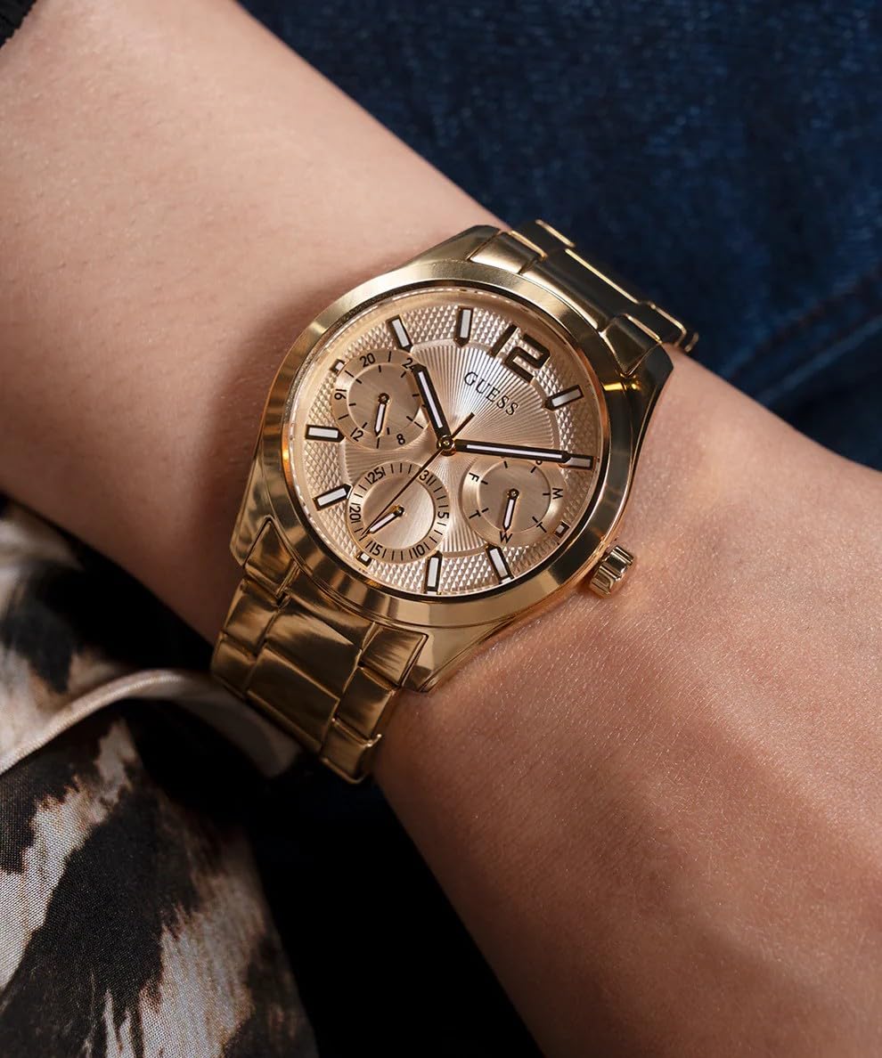 Guess Damen Armbanduhr ZOE mit Zirkonia, goldfarbenes Edelstahlarmband, Mineral Glas, goldenes Ziffernblatt, 5 Bar, Gehäusedurchmesser: 38 mm, GW0760L2