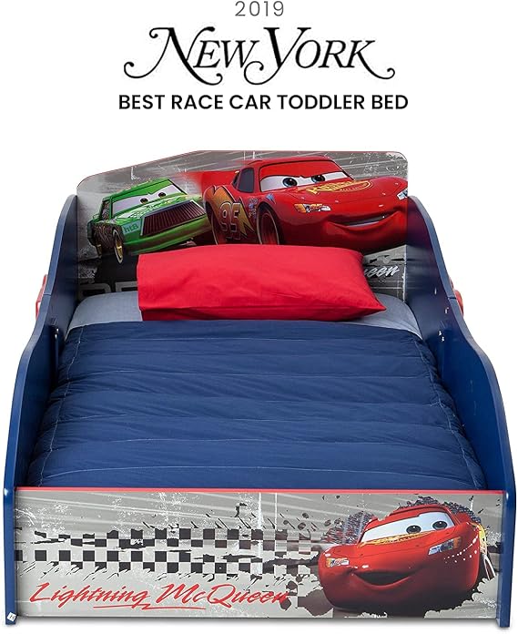 Delta Children Wood Toddler Bed - Greenguard Gold Certified، Disney / Pixar Cars & Delta Children Deluxe Toy Box، Disney / Pixar Cars